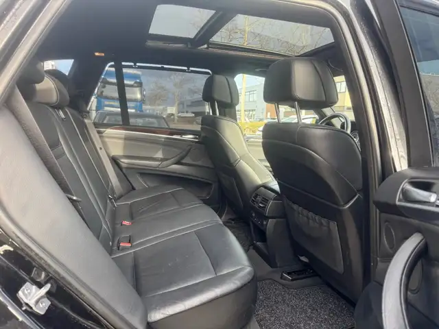 BMW X5 view 12