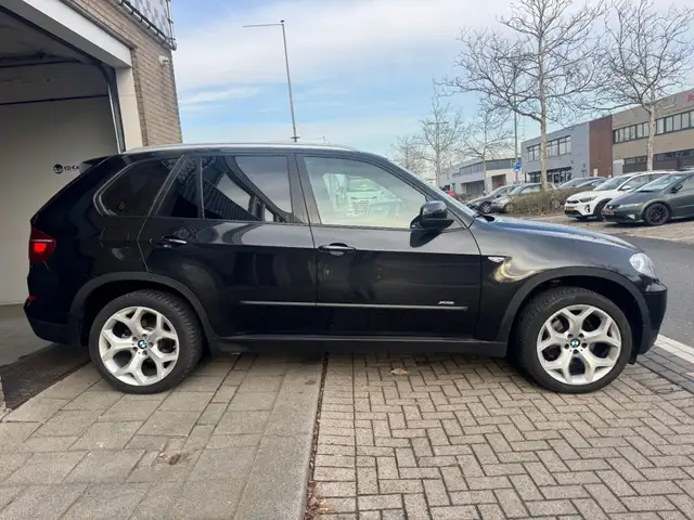 BMW X5 view 14
