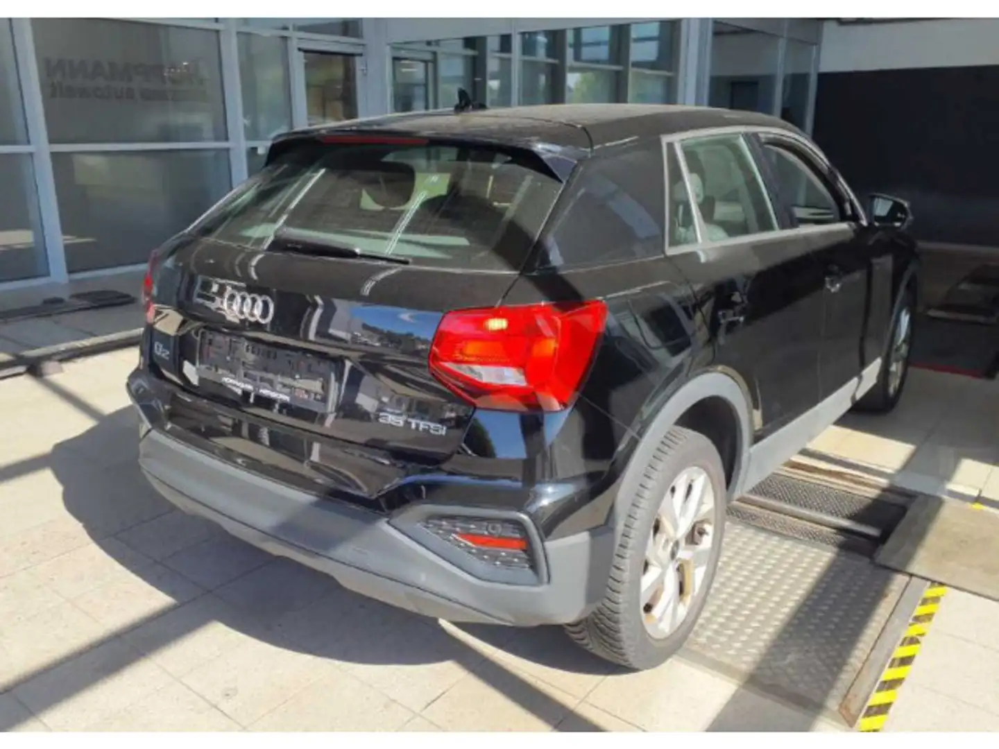 Audi Q2 35 TFSI LED Navi virtual cockpit Leder Schwarz - 2