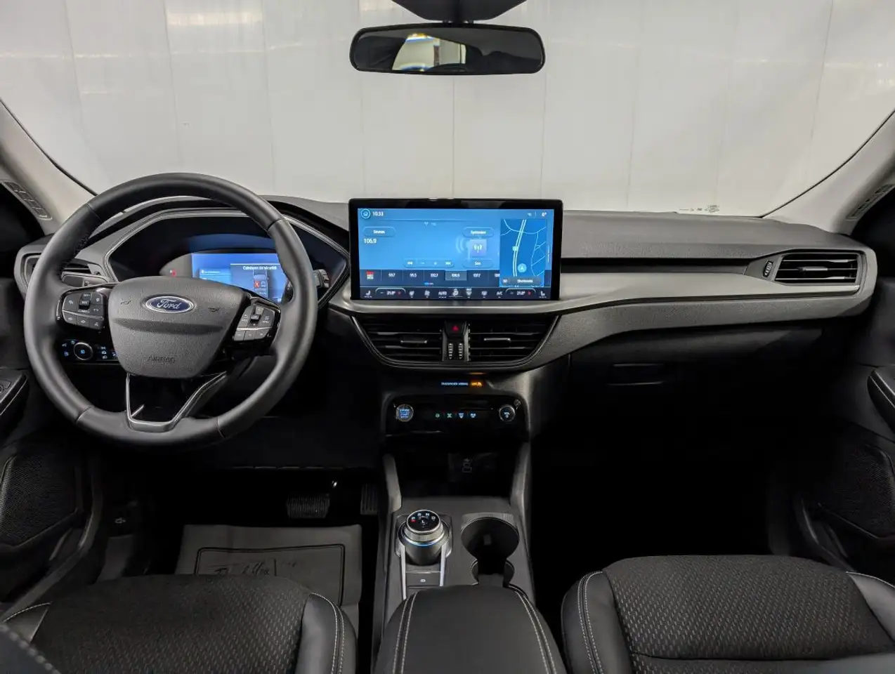 Ford Escape снимка Ford Escape