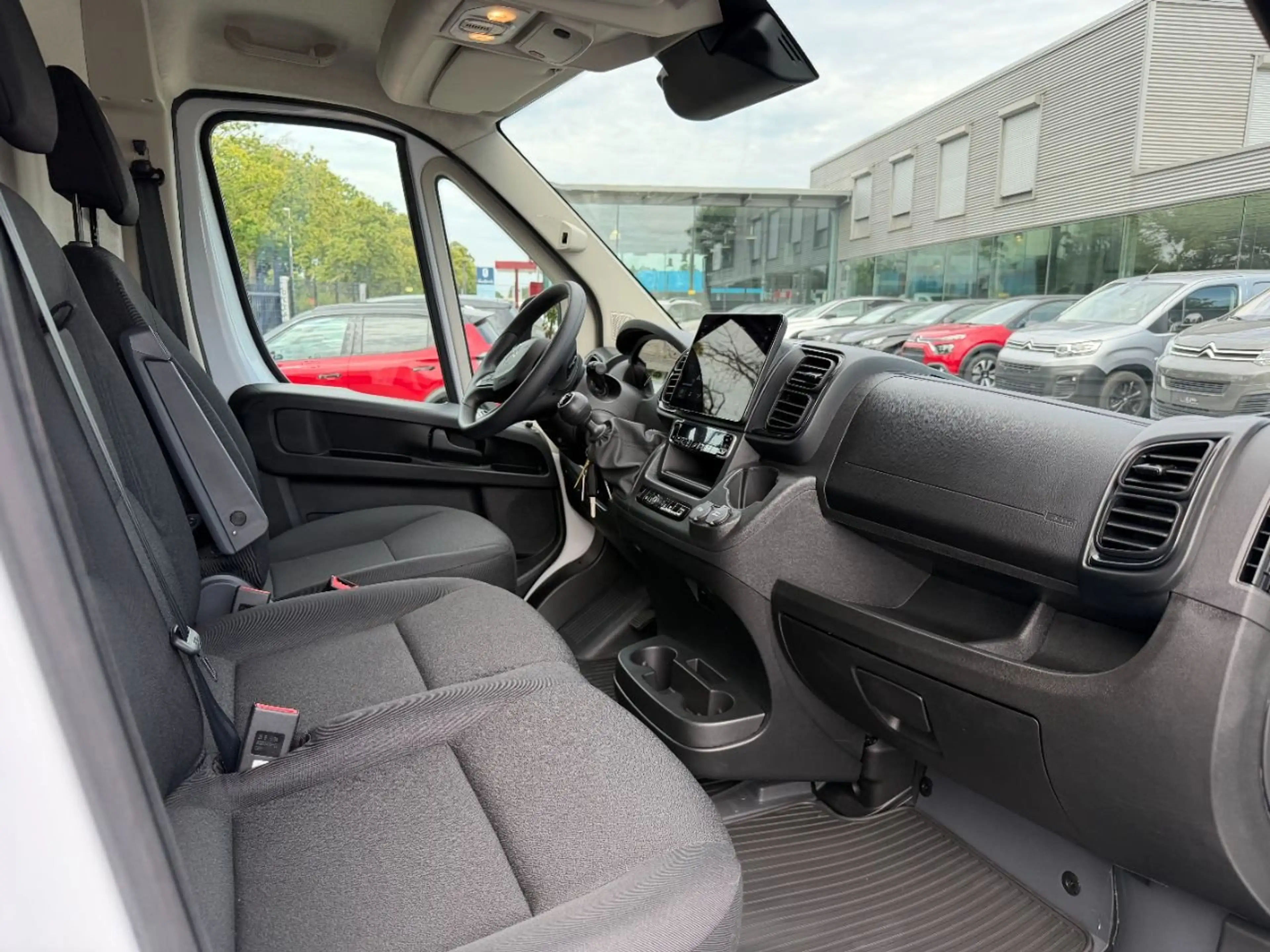 Citroen Jumper JUMPER L2H2 Luchtvering 2.2 BlueHDi 140 pk — photo 5