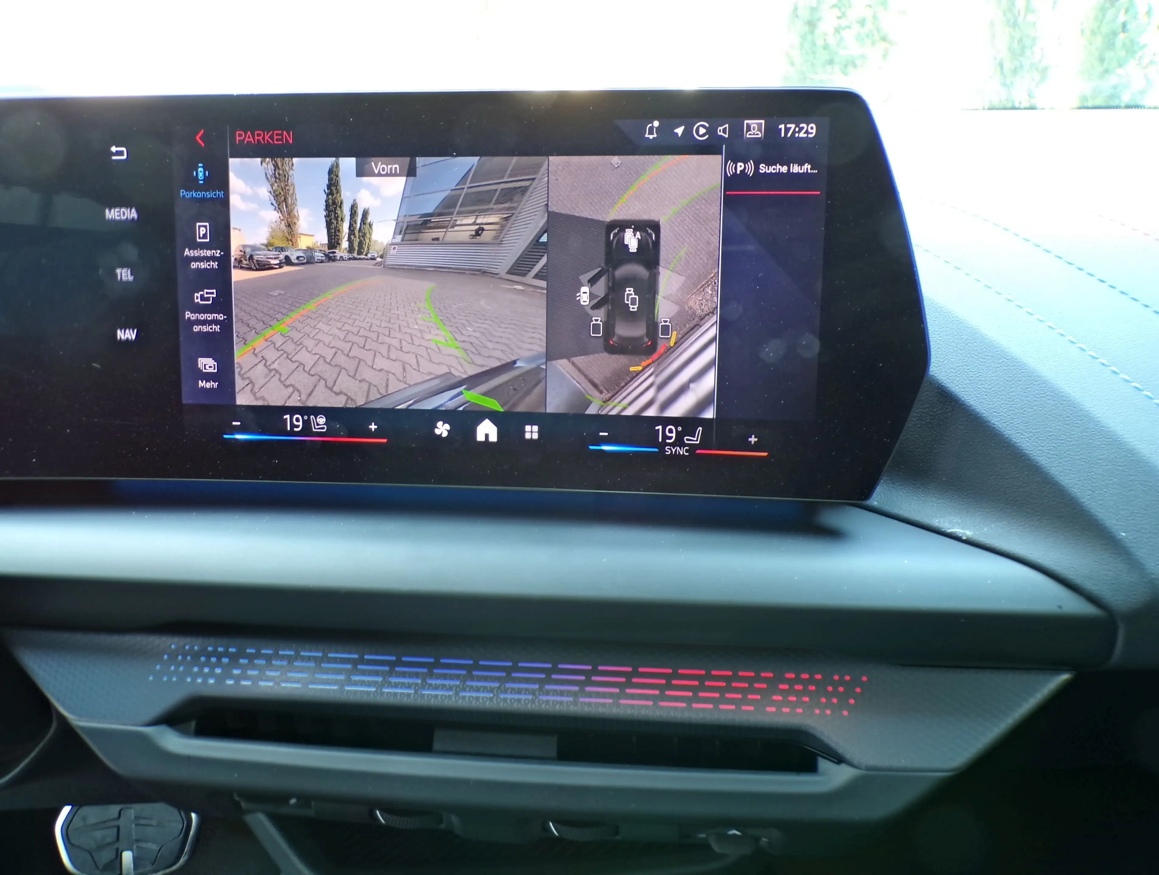 BMW 235 M xDrive Gran Coupé InnoPaket HuD h/k 360° SH — photo 10