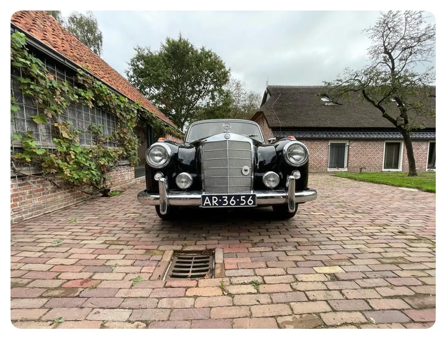 Mercedes-Benz 220 Oldtimer Zwart - 1