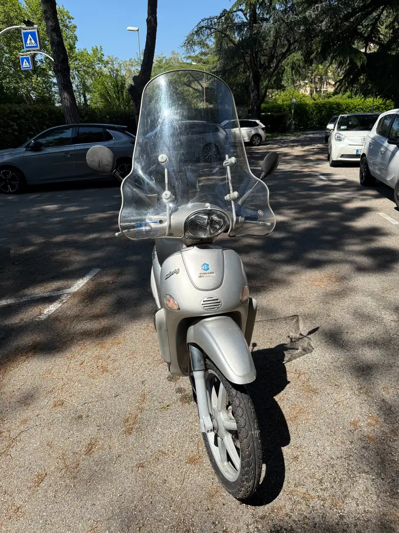 Piaggio Liberty 150 Argintiu - 2