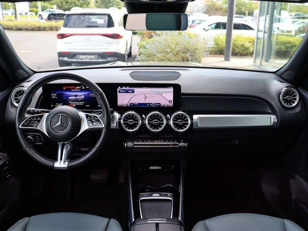 Mercedes-Benz EQB