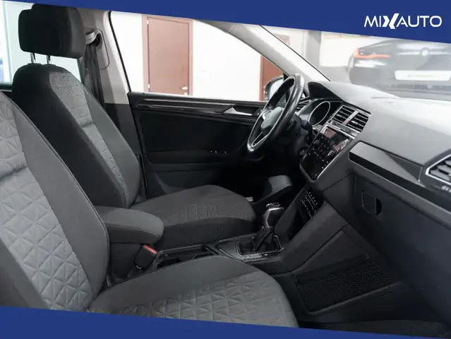 Volkswagen Tiguan view 14