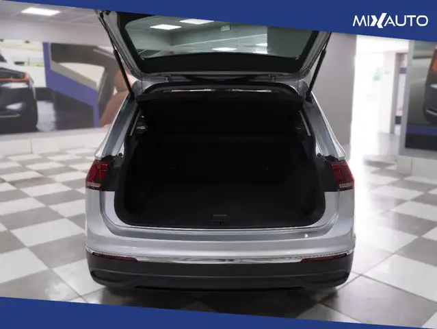 Volkswagen Tiguan view 7