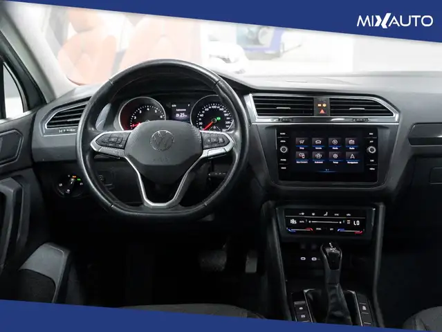 Volkswagen Tiguan view 11