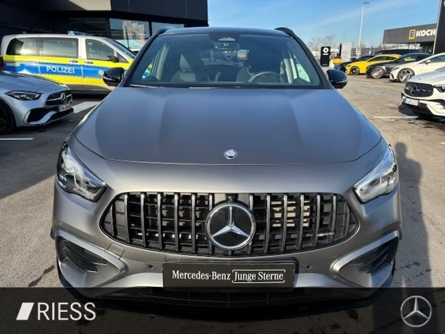 Mercedes-Benz GLA 45 AMG S 4M Magno Aero Premim Plus Pano Distr Grau - 2