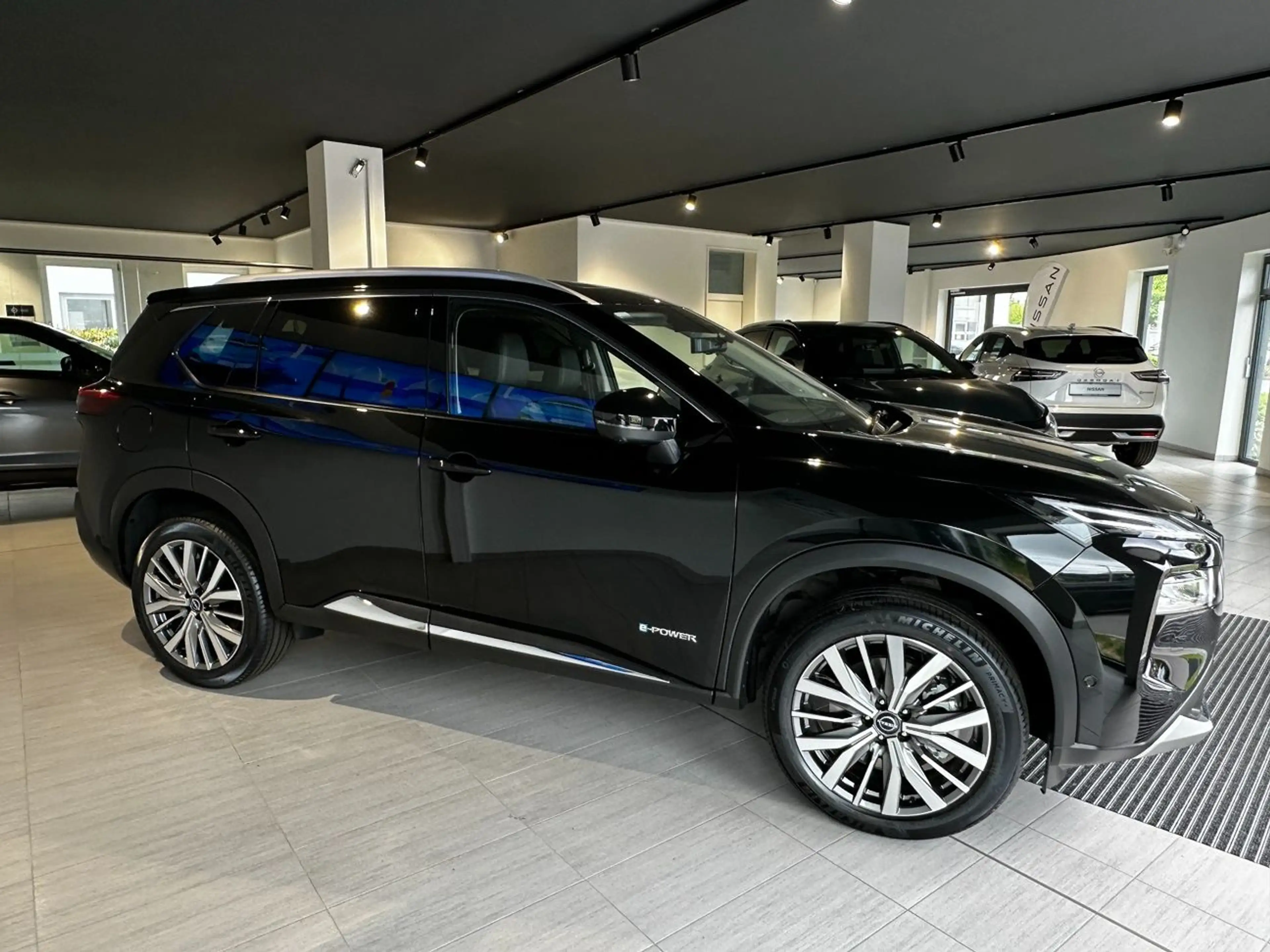 Nissan X-Trail 1.5 VC-T e-Power Tekna+ ACC+LED+Navi+SD — photo 4