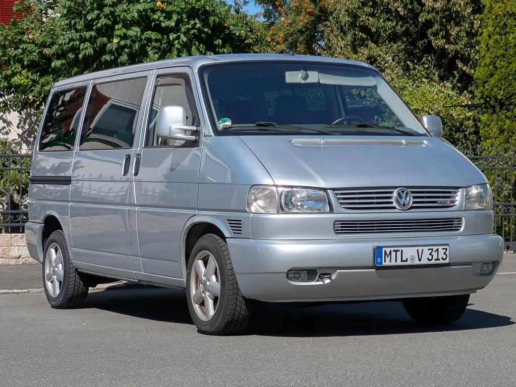 Volkswagen T4 Multivan 2002 из Европы — купить под ключ