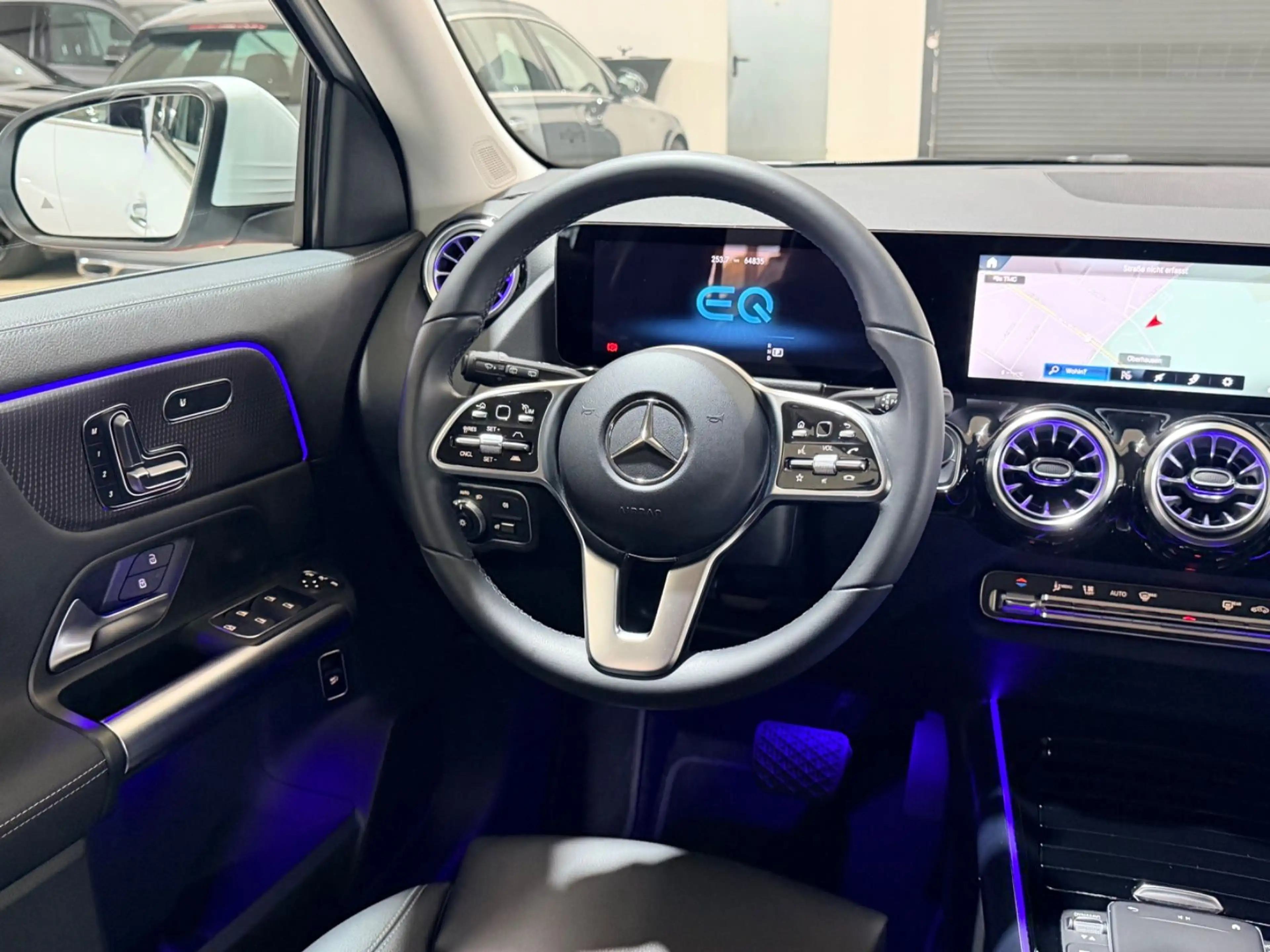 Mercedes-Benz EQA 250+ — photo 15