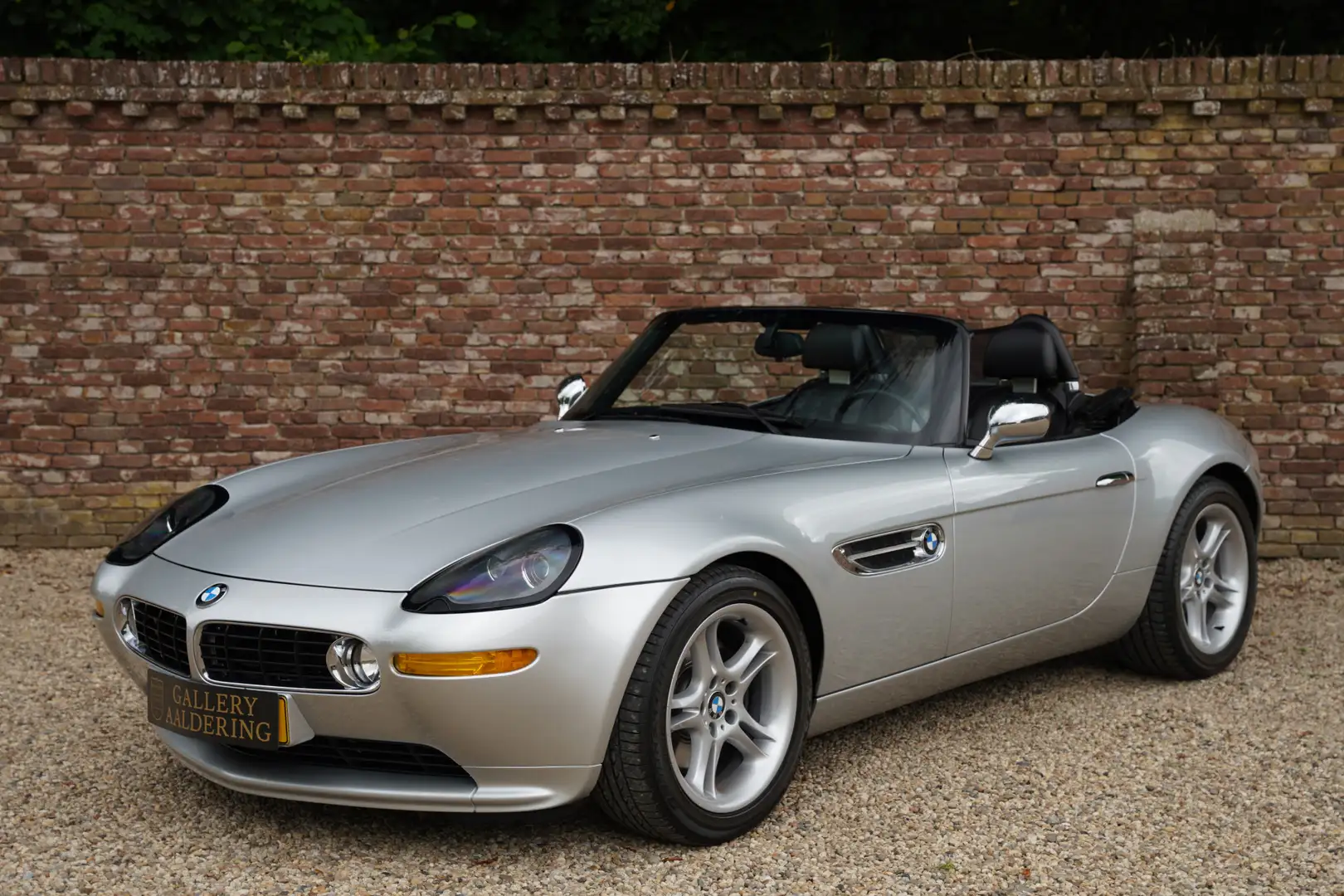 BMW Z8 Roadster "One owner from new" Presented in the col Zilver - 1