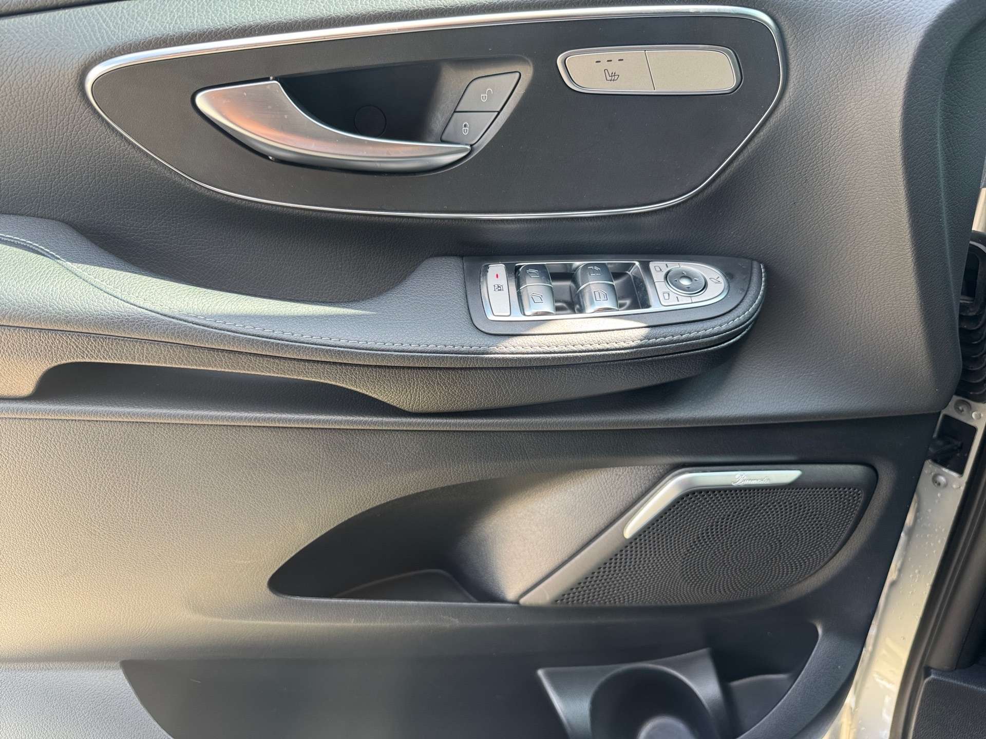 Mercedes-Benz V 250