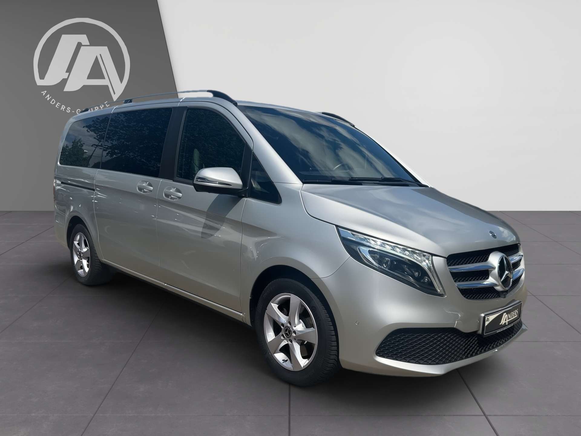 Mercedes-Benz V 250