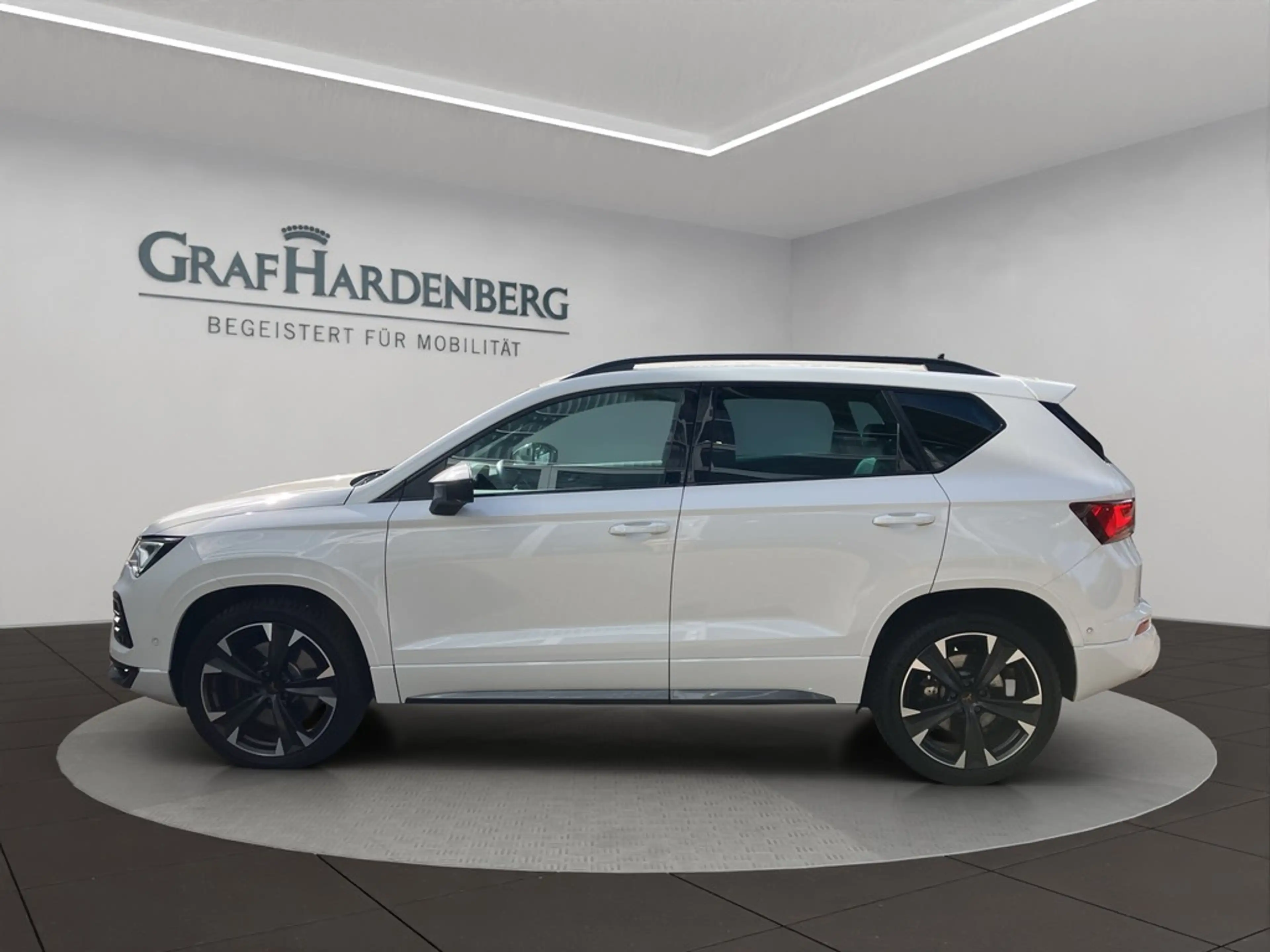 CUPRA Ateca 4x4 TSI DSG Navi AHK AreaView — photo 2