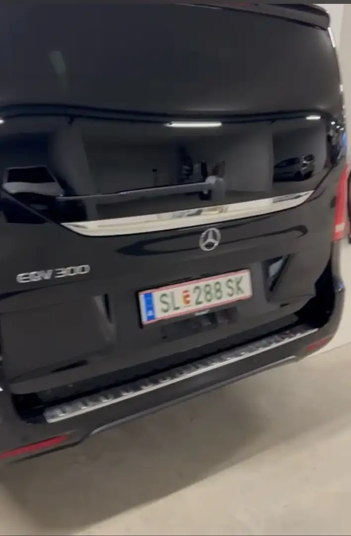 Mercedes-Benz EQV 300 Kombi lang 100kWh Zwart - 1