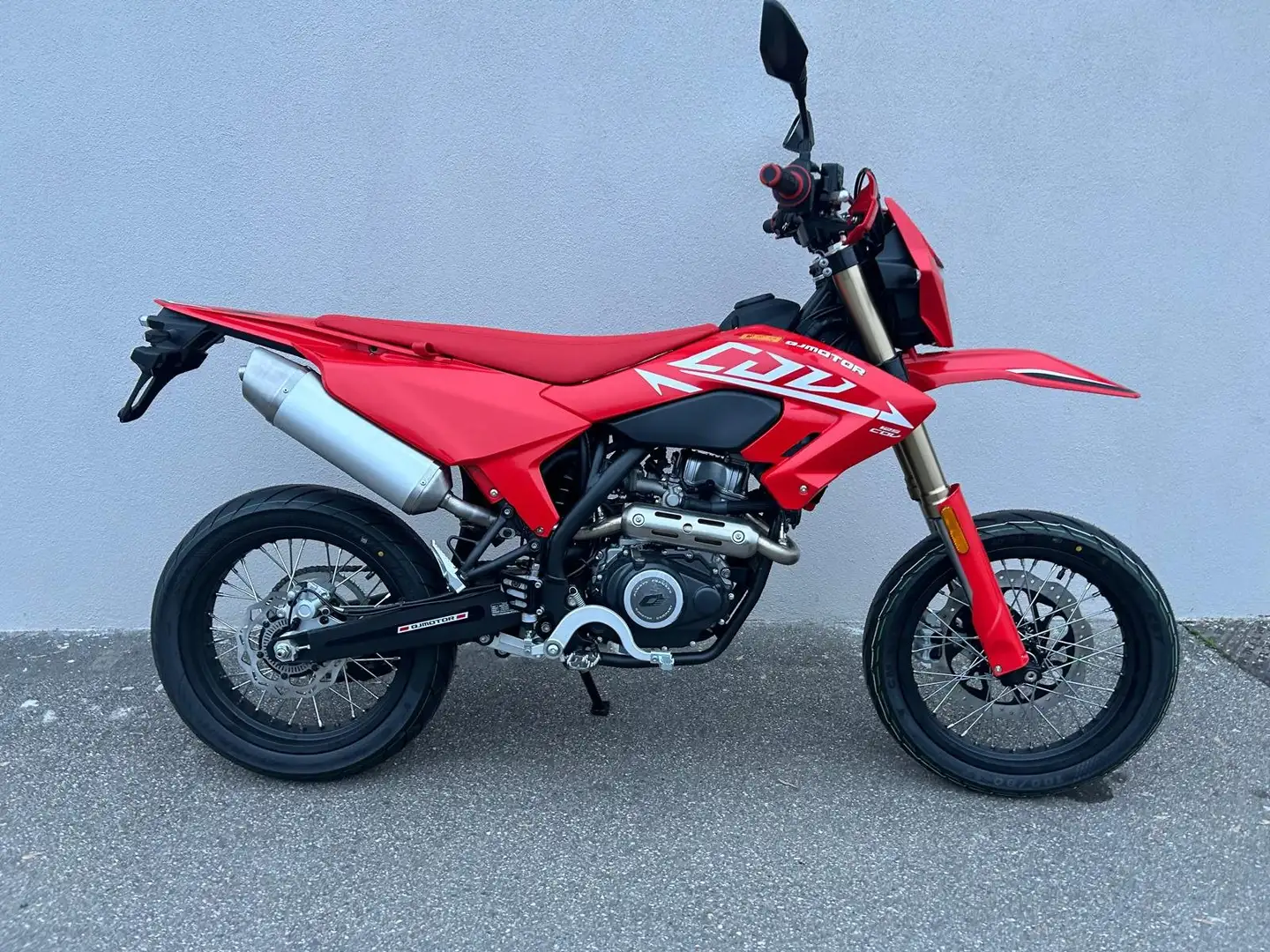 QJ Motor QJ COV 125 Rosso - 1