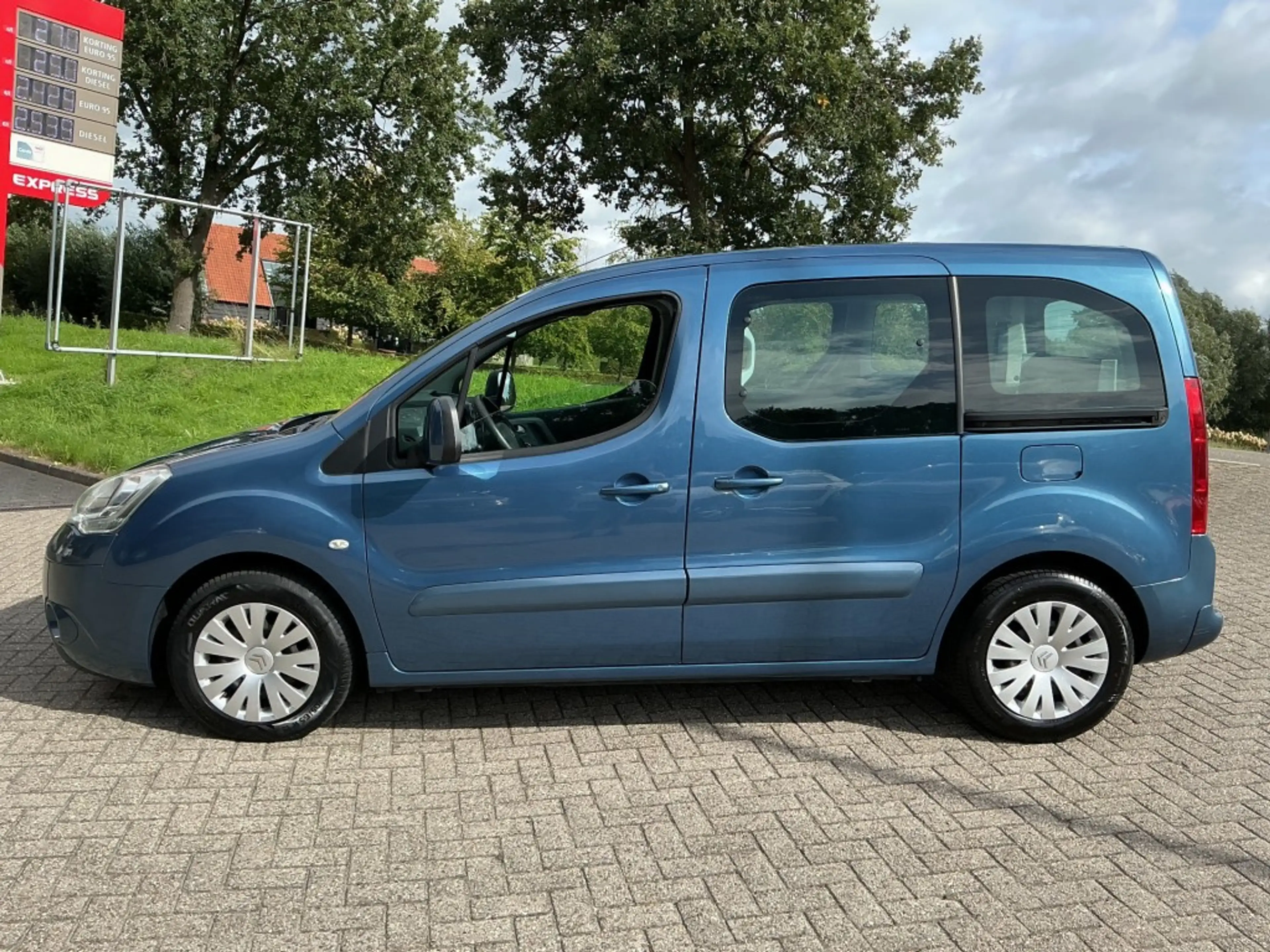 Citroen Berlingo 1.6 VTI CINQSPACE Rolstoelauto — photo 12