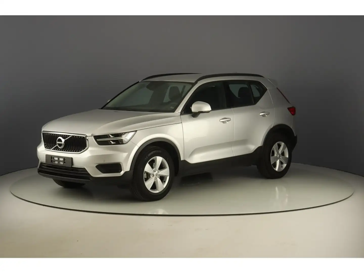 Volvo XC40 1.5T3 156pk Business Line Silber - 1
