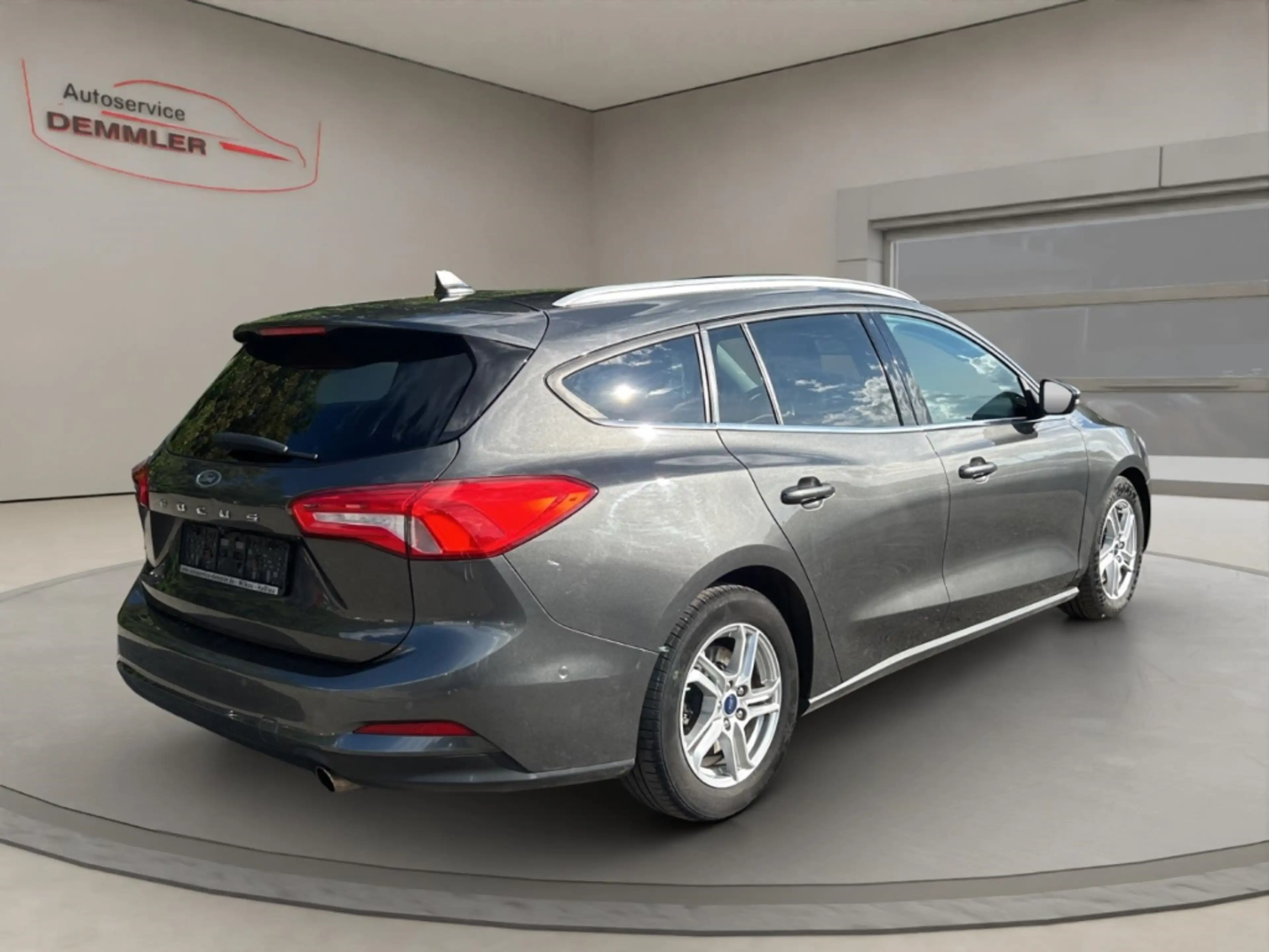 Ford Focus Klima ,AHK ,Winterpaket ,Navi, R.-Kamera — photo 5