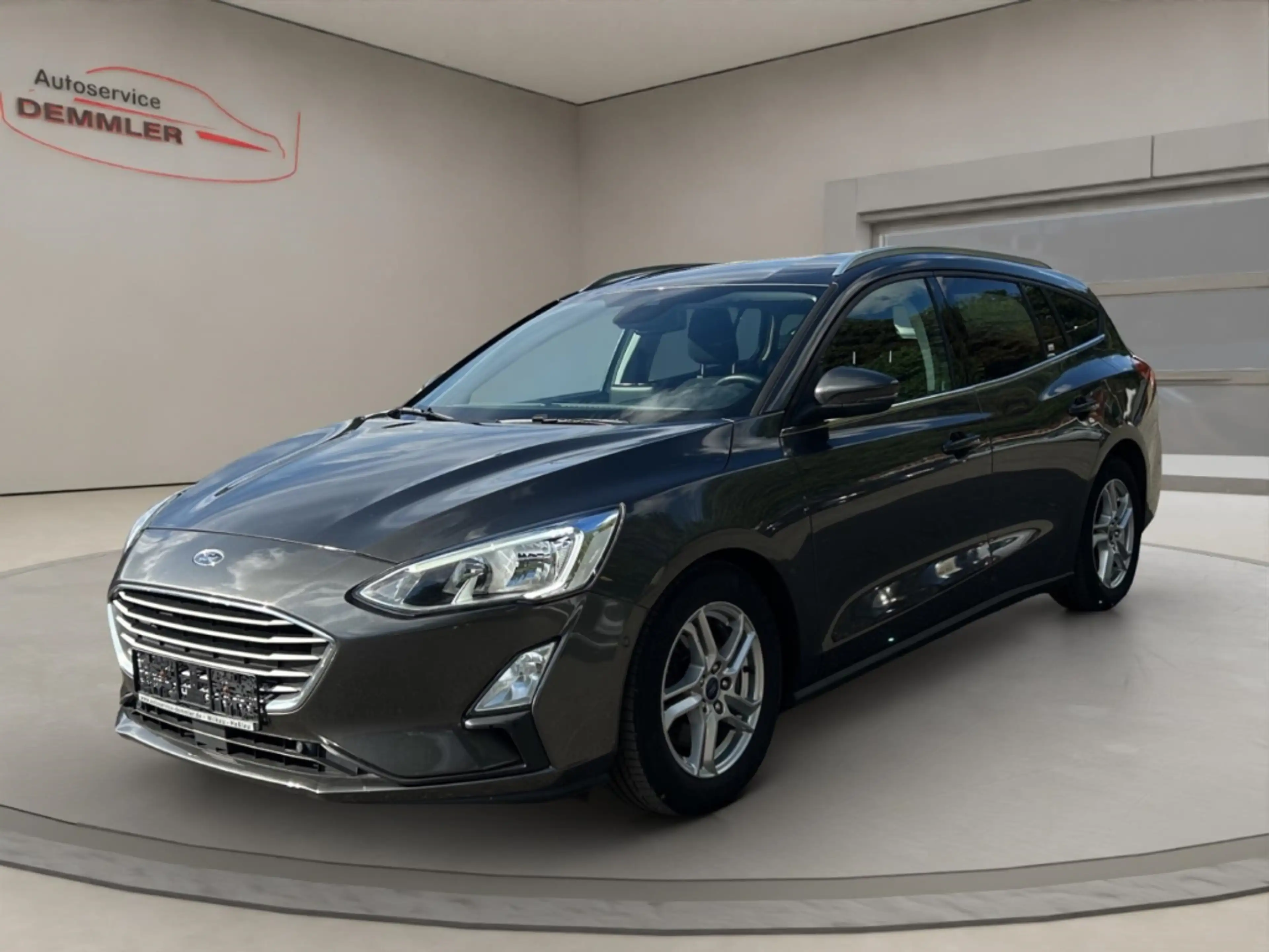 Ford Focus Klima ,AHK ,Winterpaket ,Navi, R.-Kamera