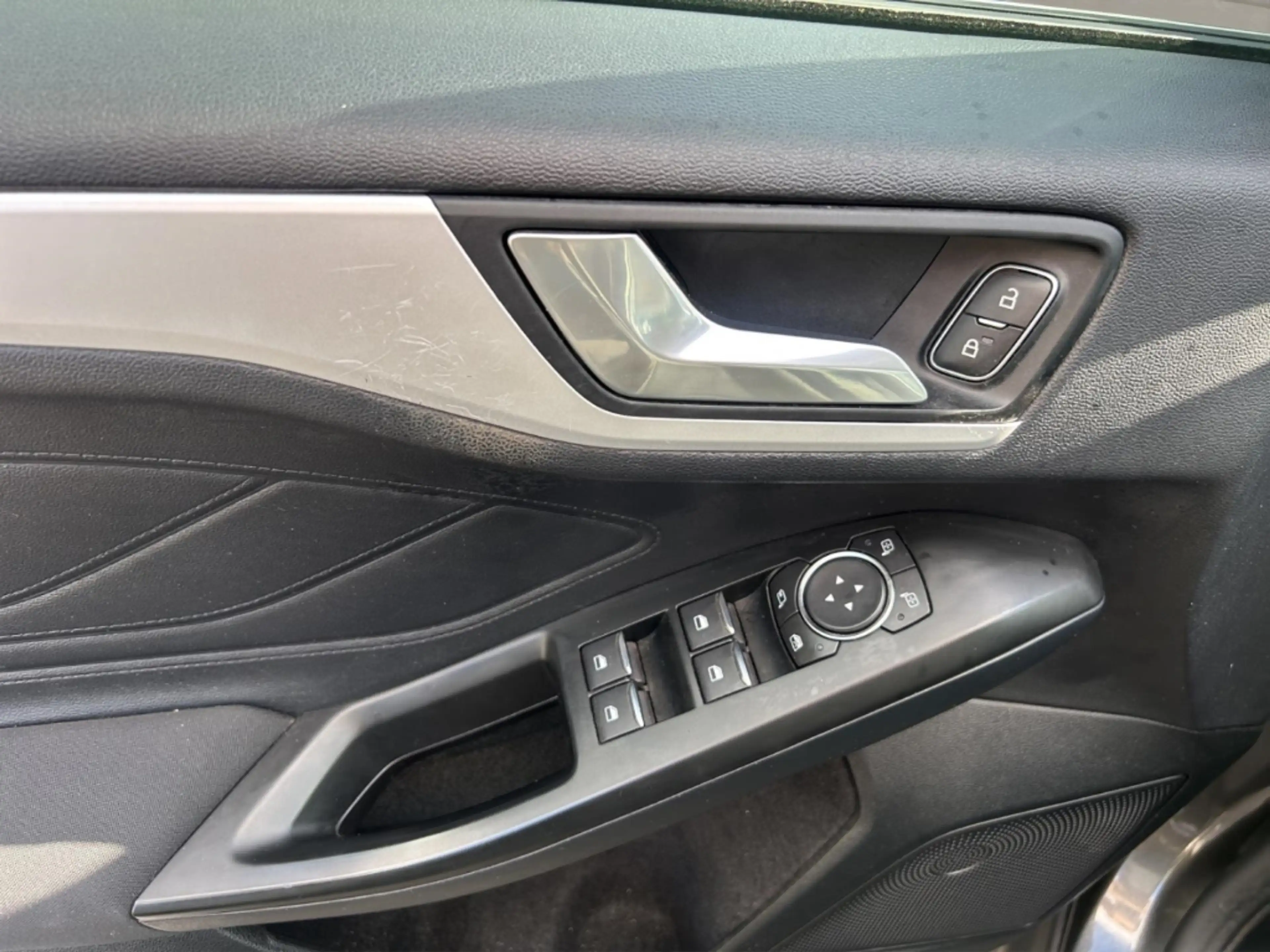 Ford Focus Klima ,AHK ,Winterpaket ,Navi, R.-Kamera — photo 10