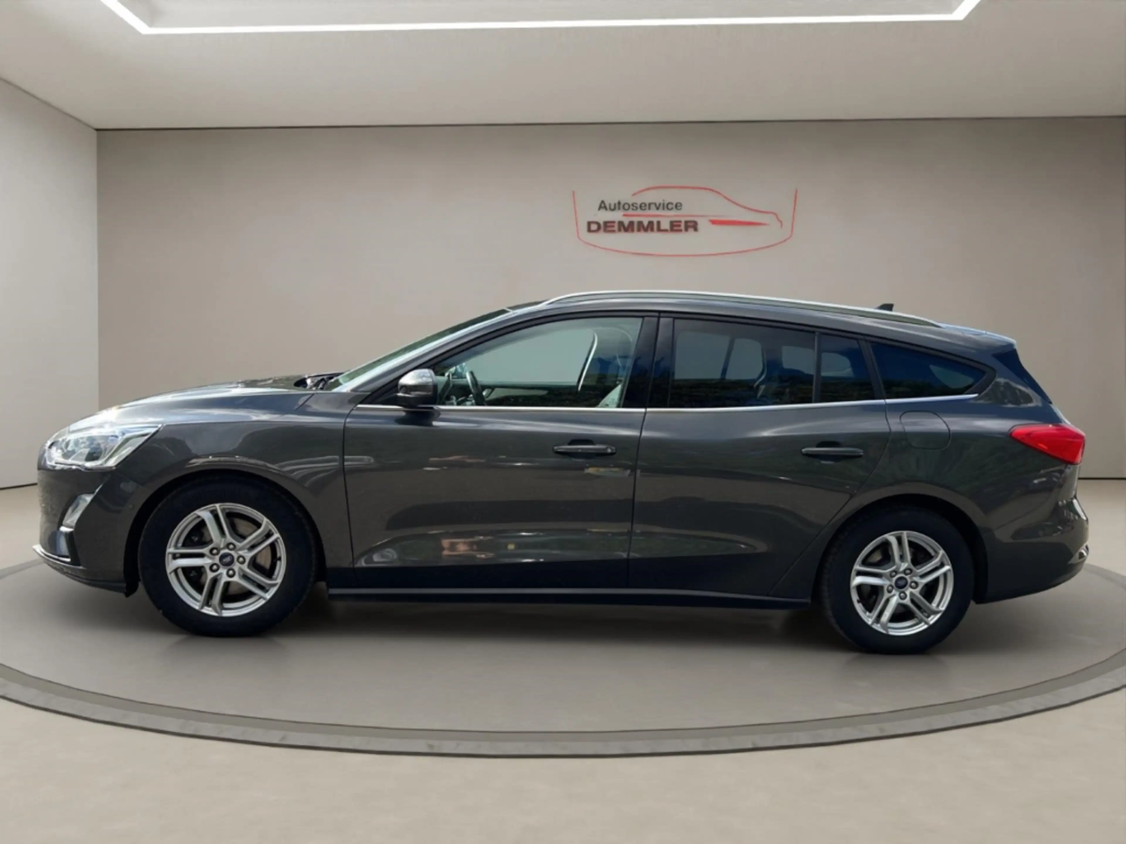 Ford Focus Klima ,AHK ,Winterpaket ,Navi, R.-Kamera — photo 8