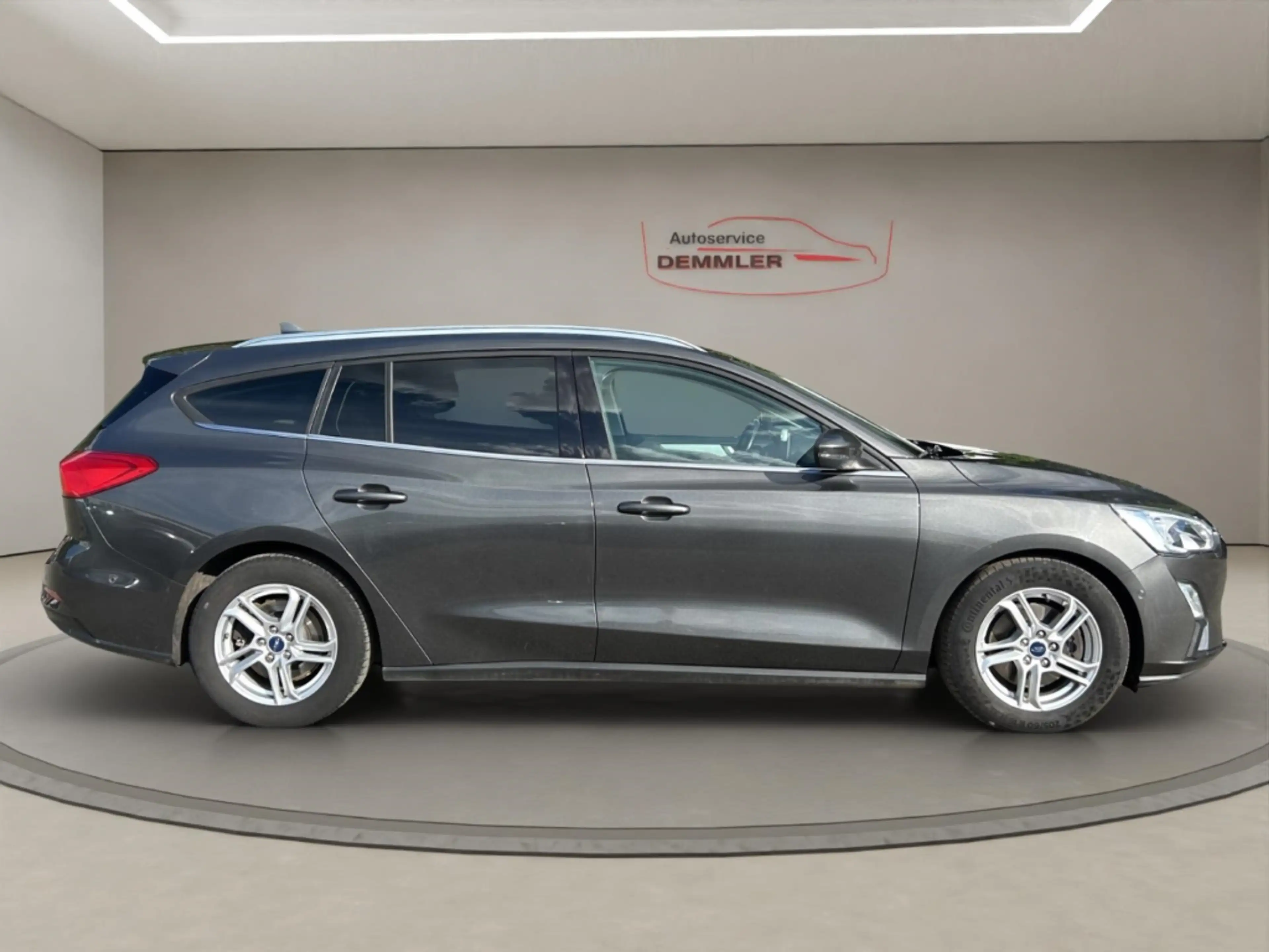 Ford Focus Klima ,AHK ,Winterpaket ,Navi, R.-Kamera — photo 4