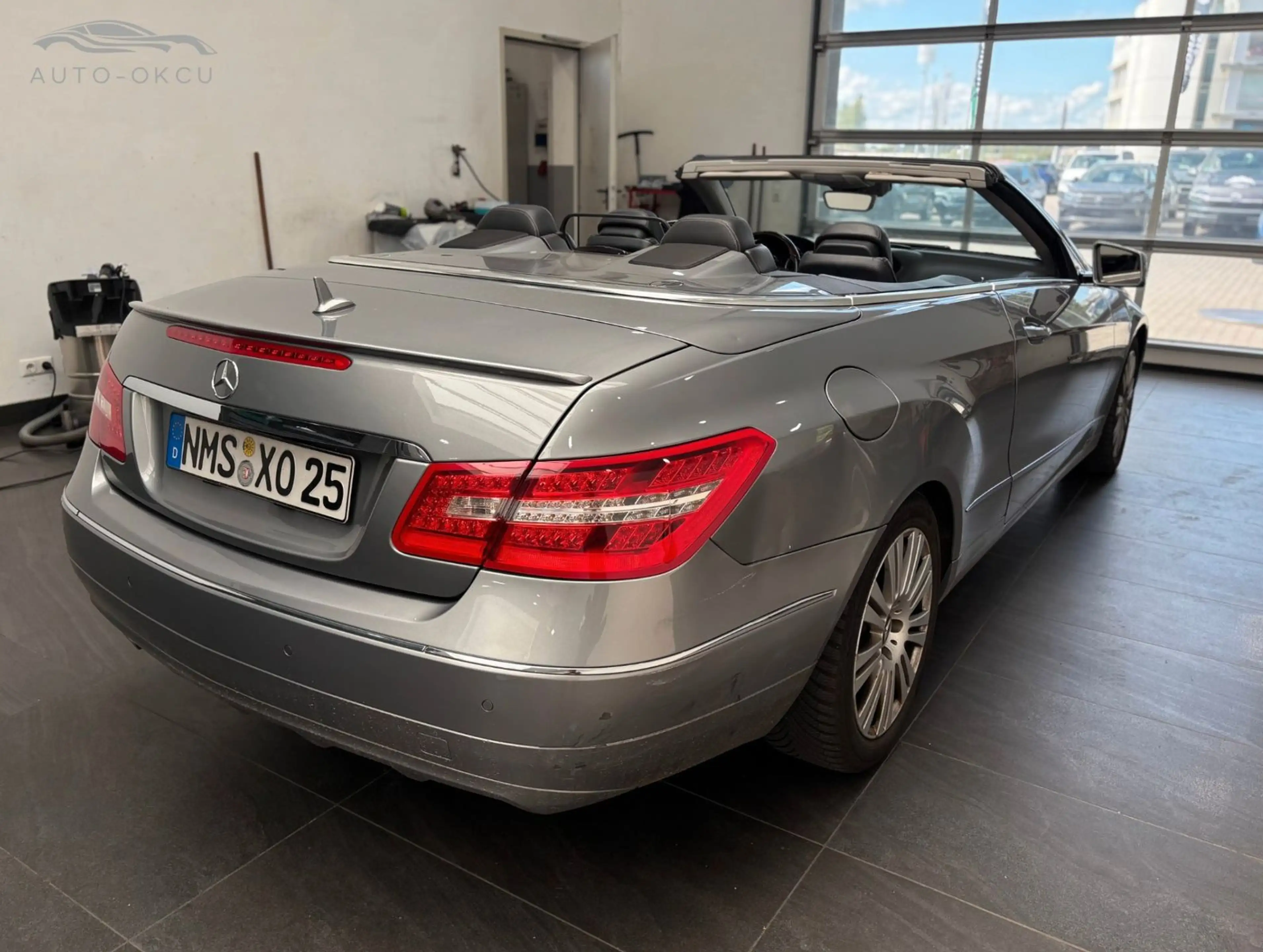 Mercedes-Benz E 250 Cabrio Elegance KAMERA /NAVI /PDC/HU:12/27 — photo 3