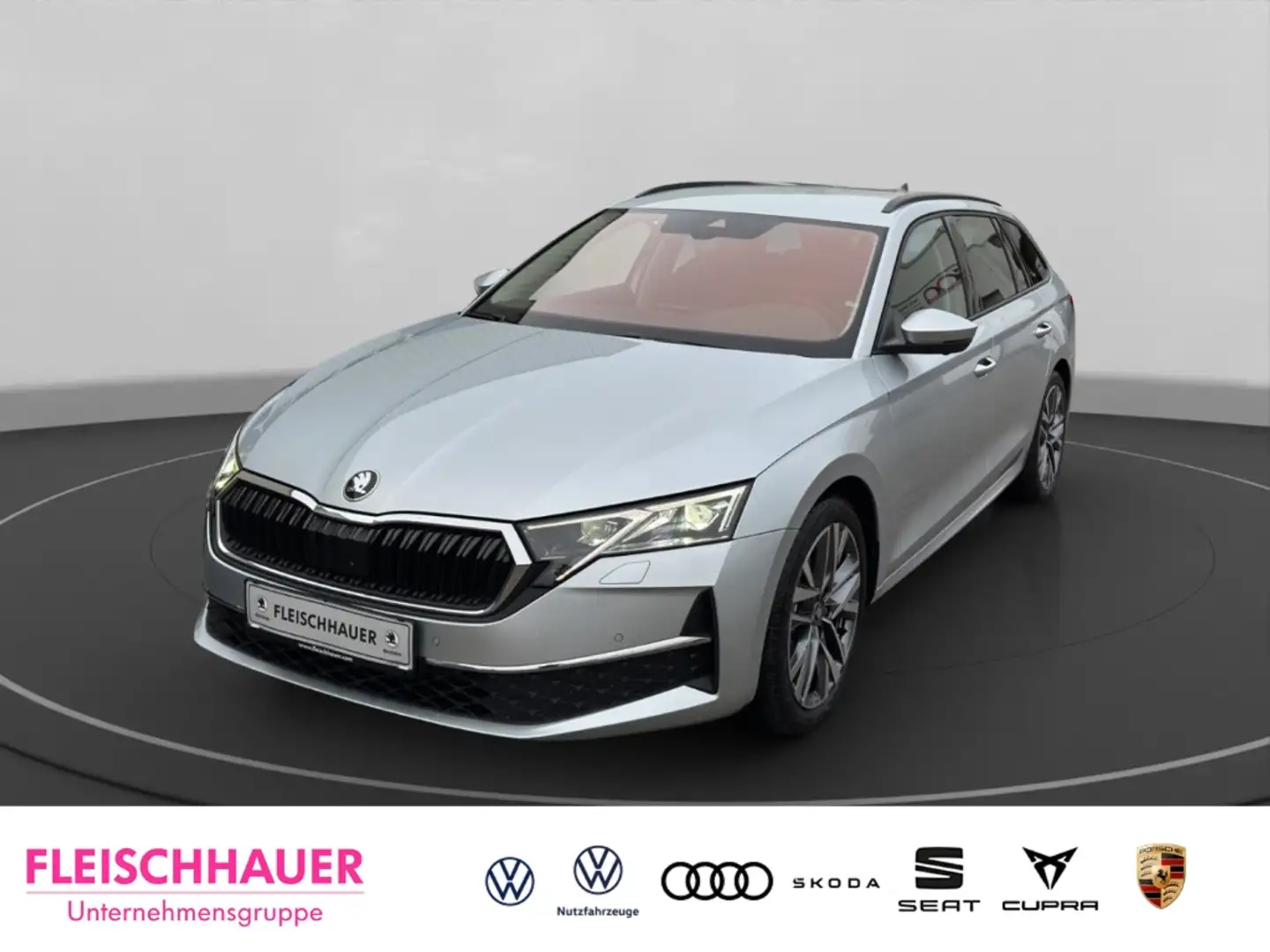 Skoda Octavia Combi Selection 2,0 TDI AHK-klappbar Navi Digitale Silber - 1