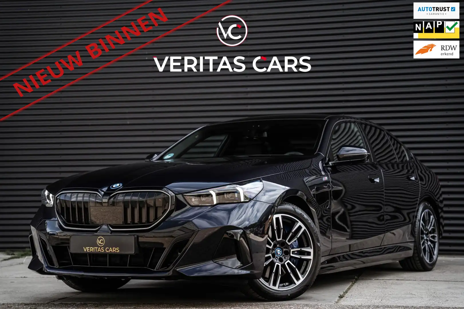 BMW 550 5-serie 550e xDrive M-Sport 489PK Pano|BTW|H&K|360 Nero - 1