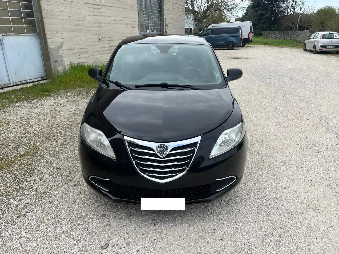 Lancia Ypsilon Ypsilon 1.2 8v Silver 69cv Noir - 1