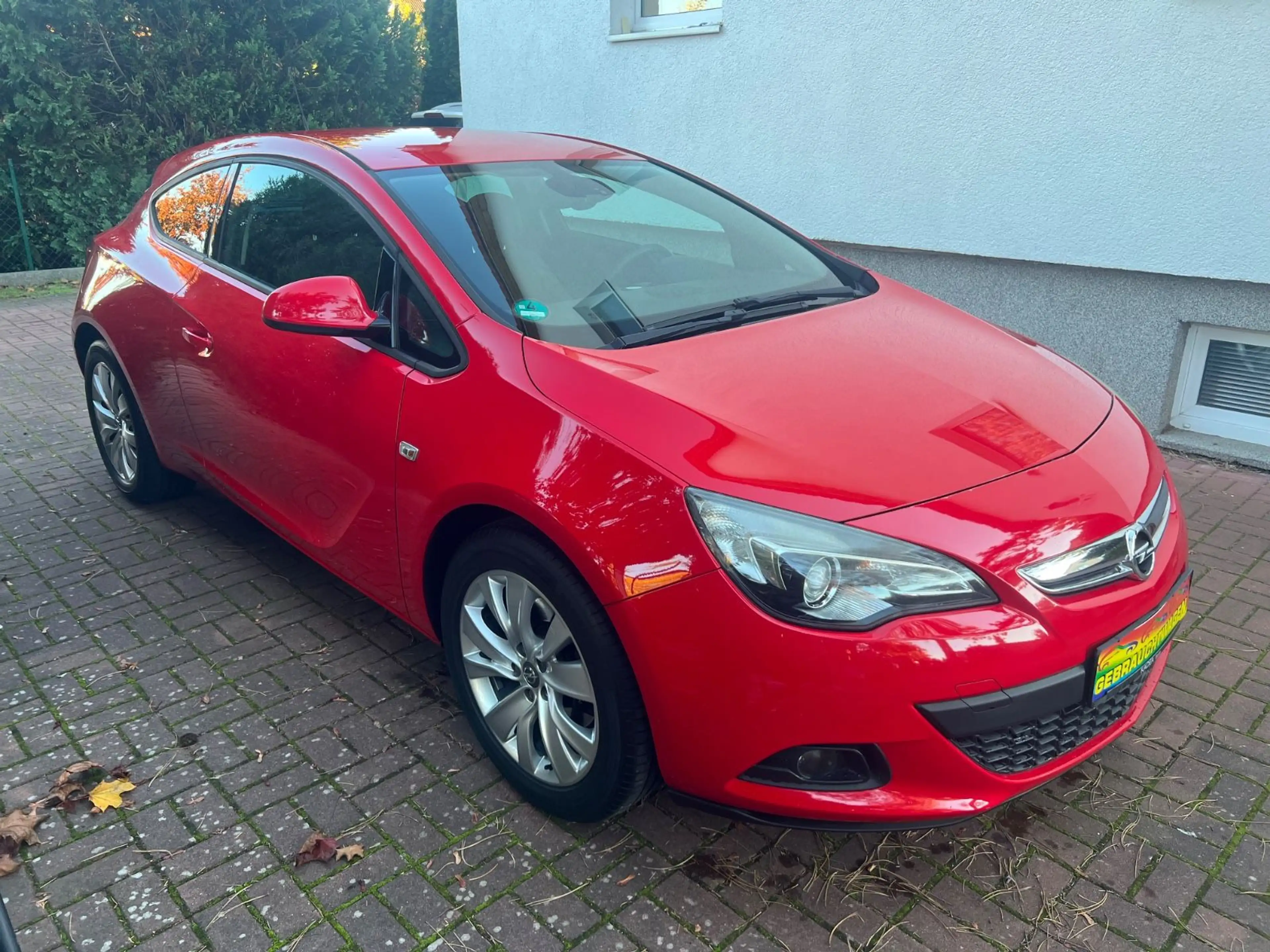 Opel Astra J GTC Edition — photo 6