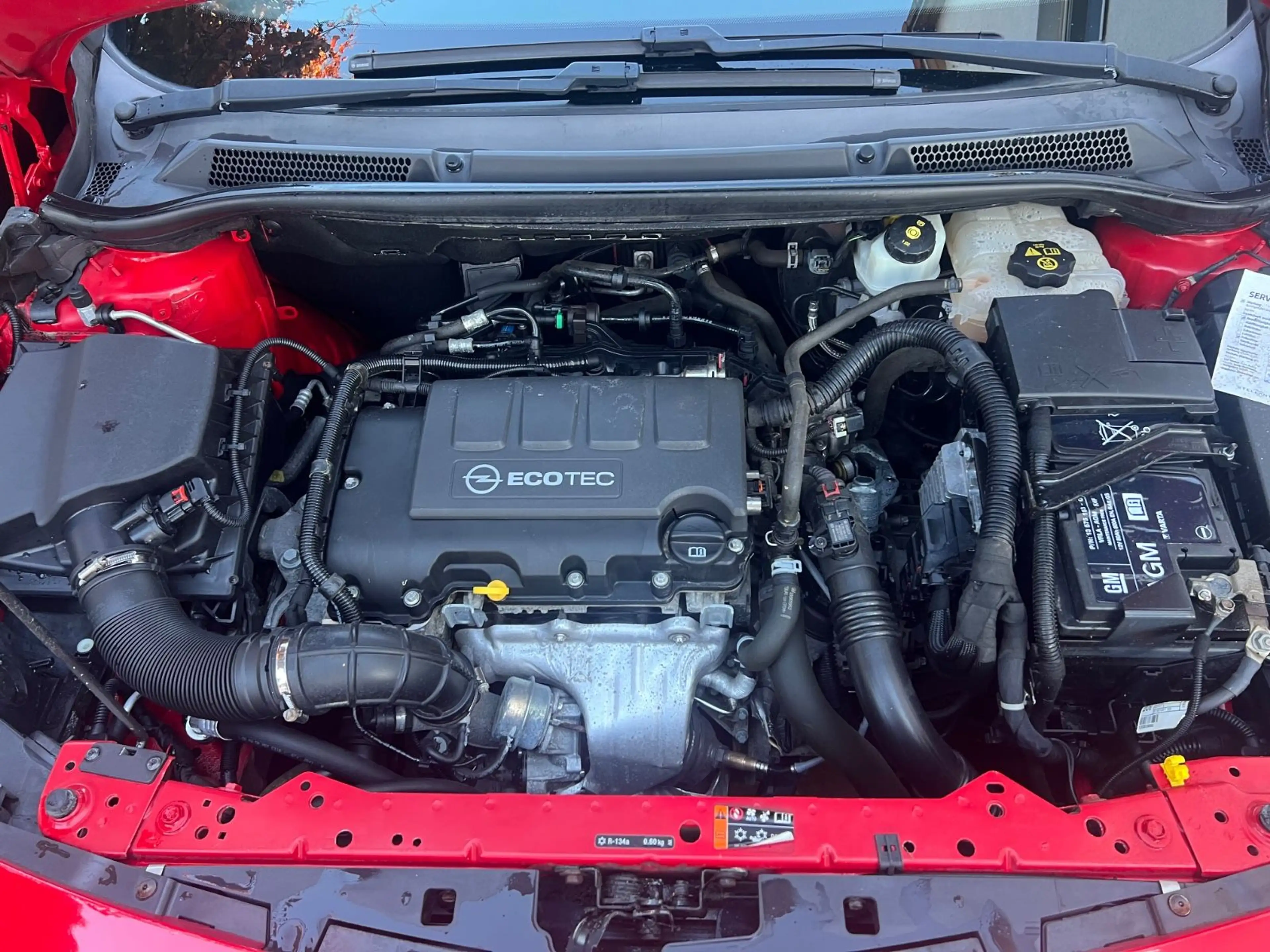Opel Astra J GTC Edition — photo 13