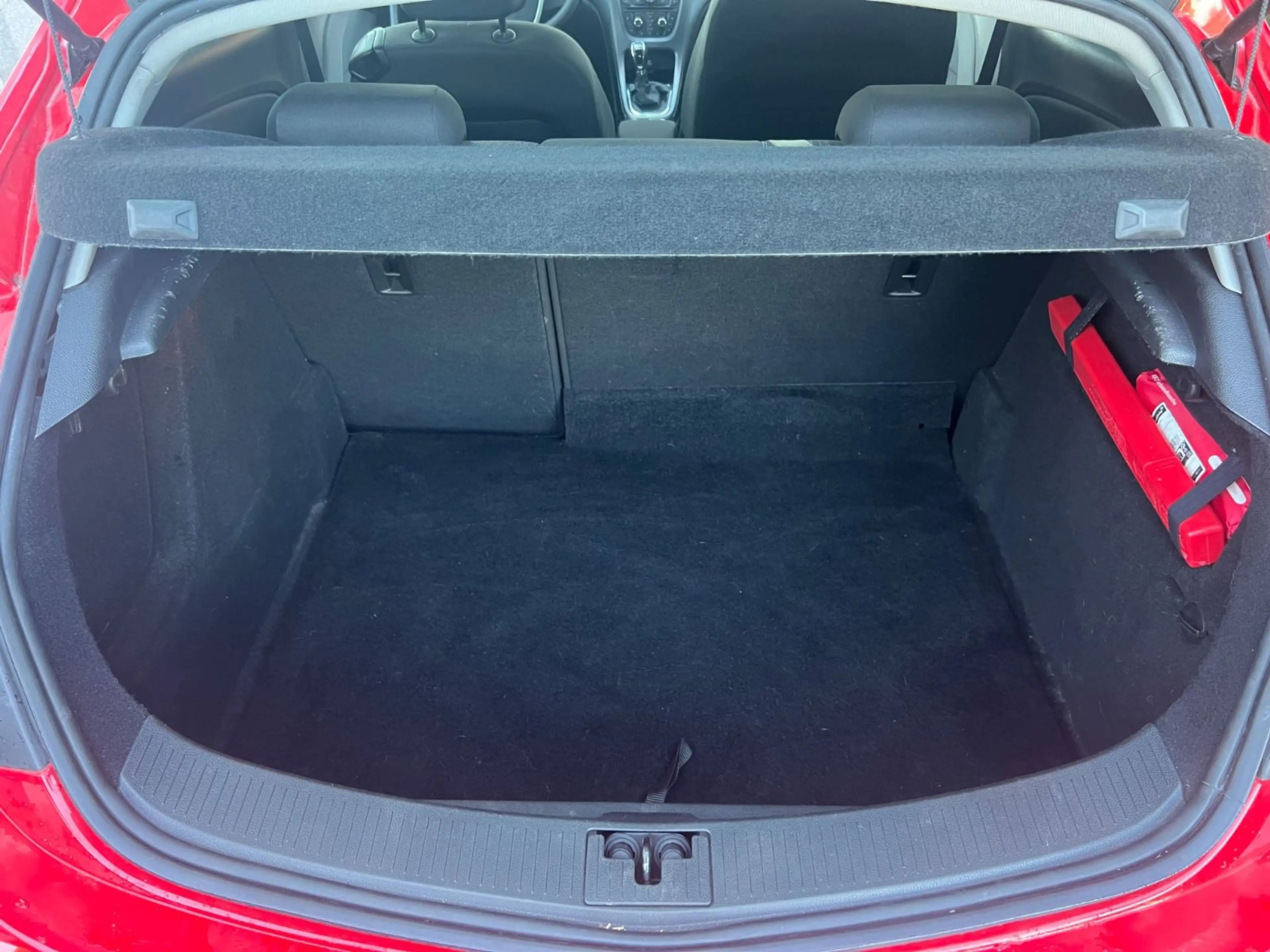 Opel Astra J GTC Edition — photo 12