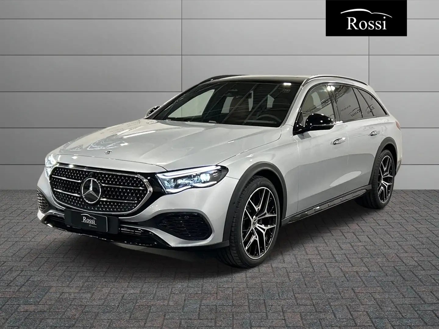 Mercedes-Benz E 220 d 4MATIC All Terrain Gümüş rengi - 1