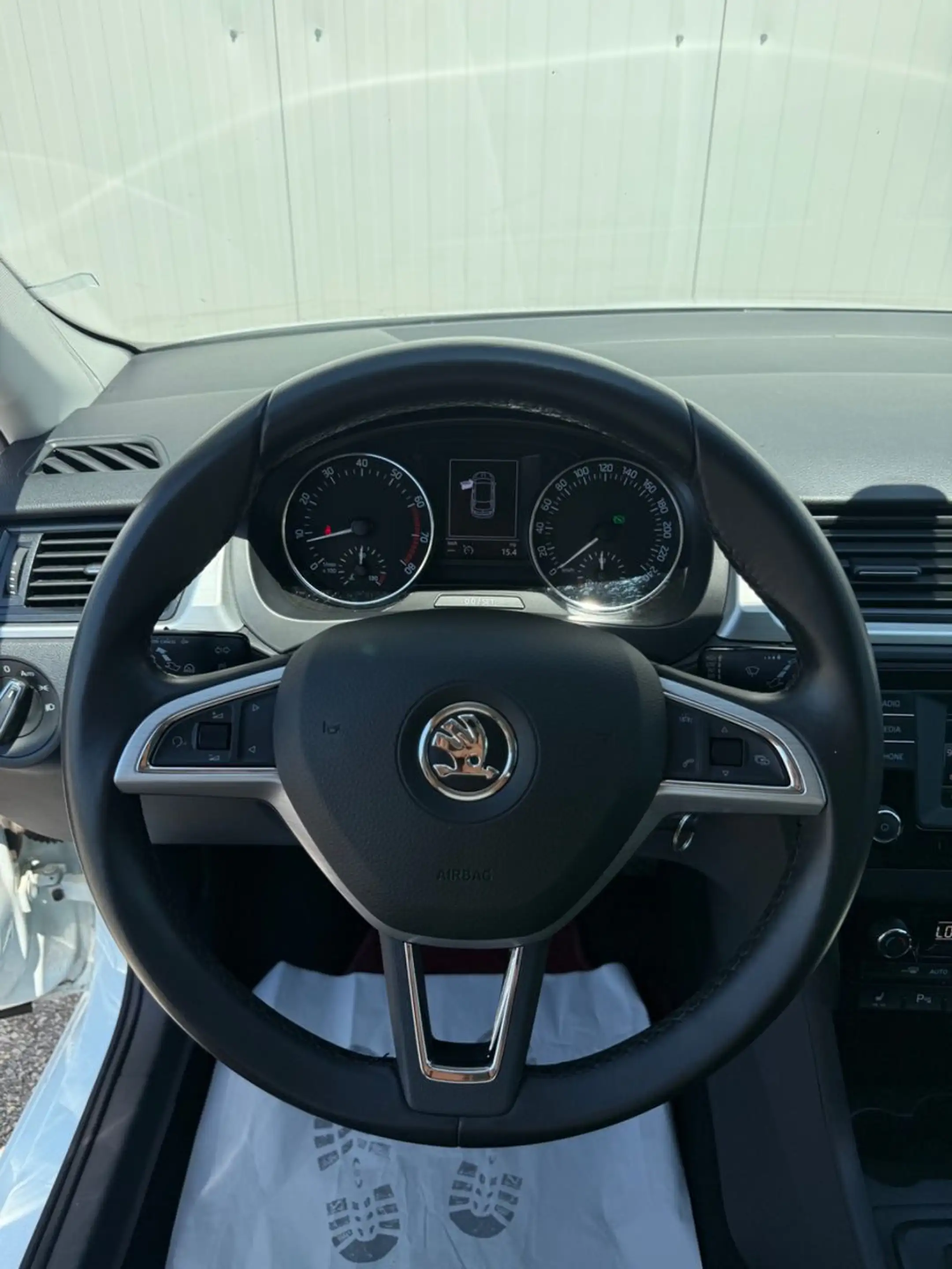 Skoda Rapid/Spaceback Spaceback 1.2 TSI *TEMPOMAT*PDC*SHZ*UVM* — photo 13
