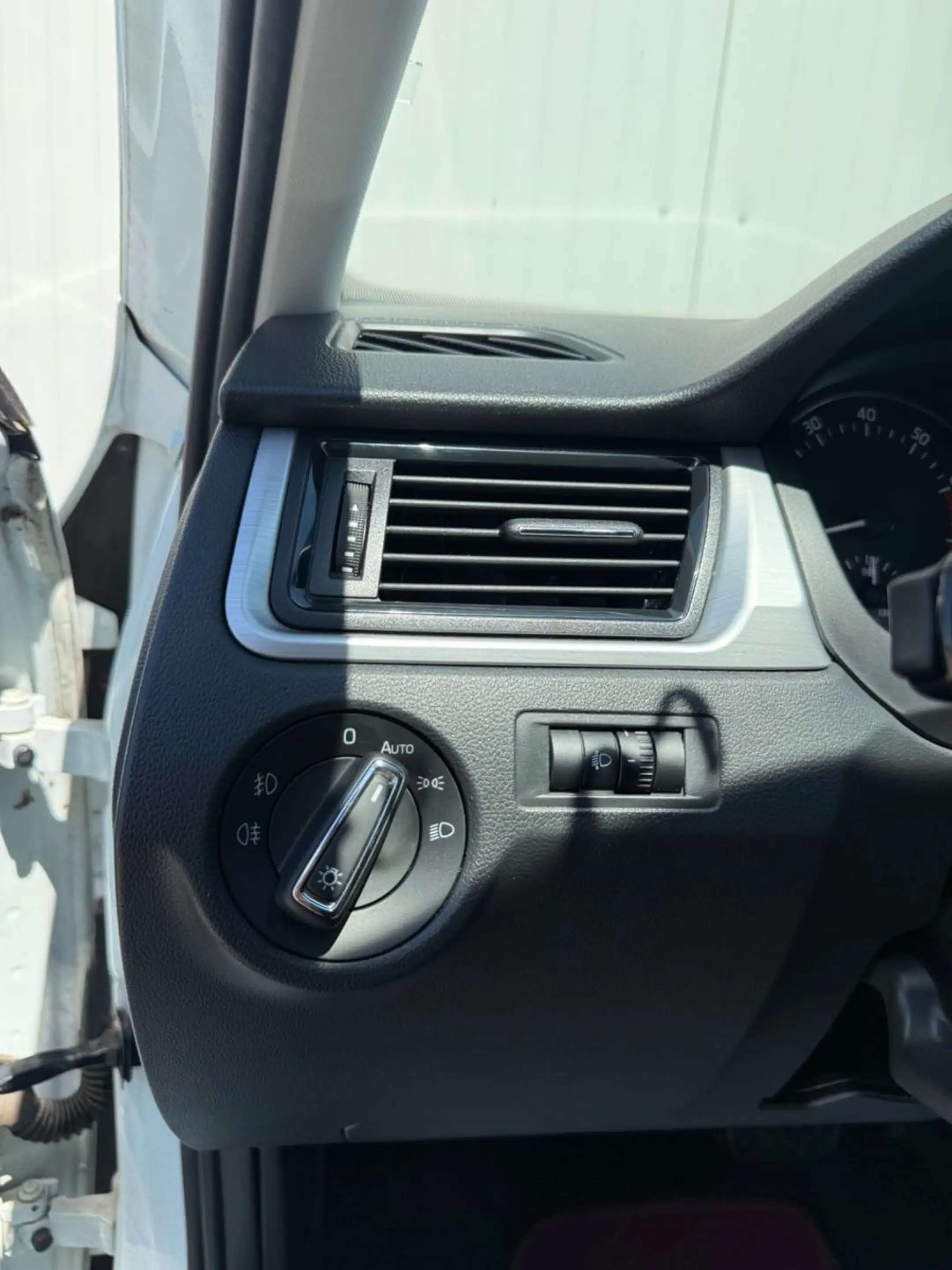 Skoda Rapid/Spaceback Spaceback 1.2 TSI *TEMPOMAT*PDC*SHZ*UVM* — photo 12