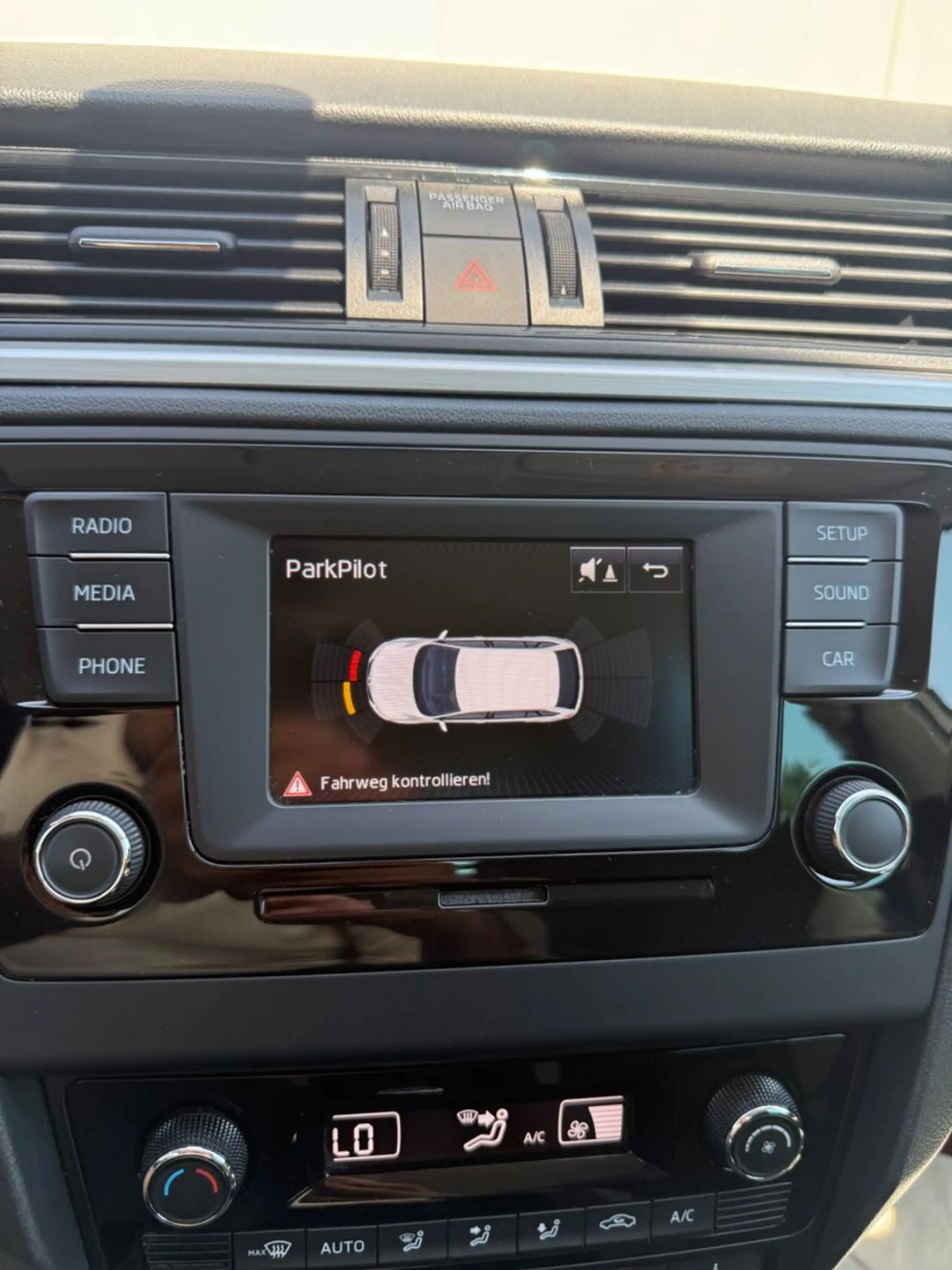 Skoda Rapid/Spaceback Spaceback 1.2 TSI *TEMPOMAT*PDC*SHZ*UVM* — photo 15