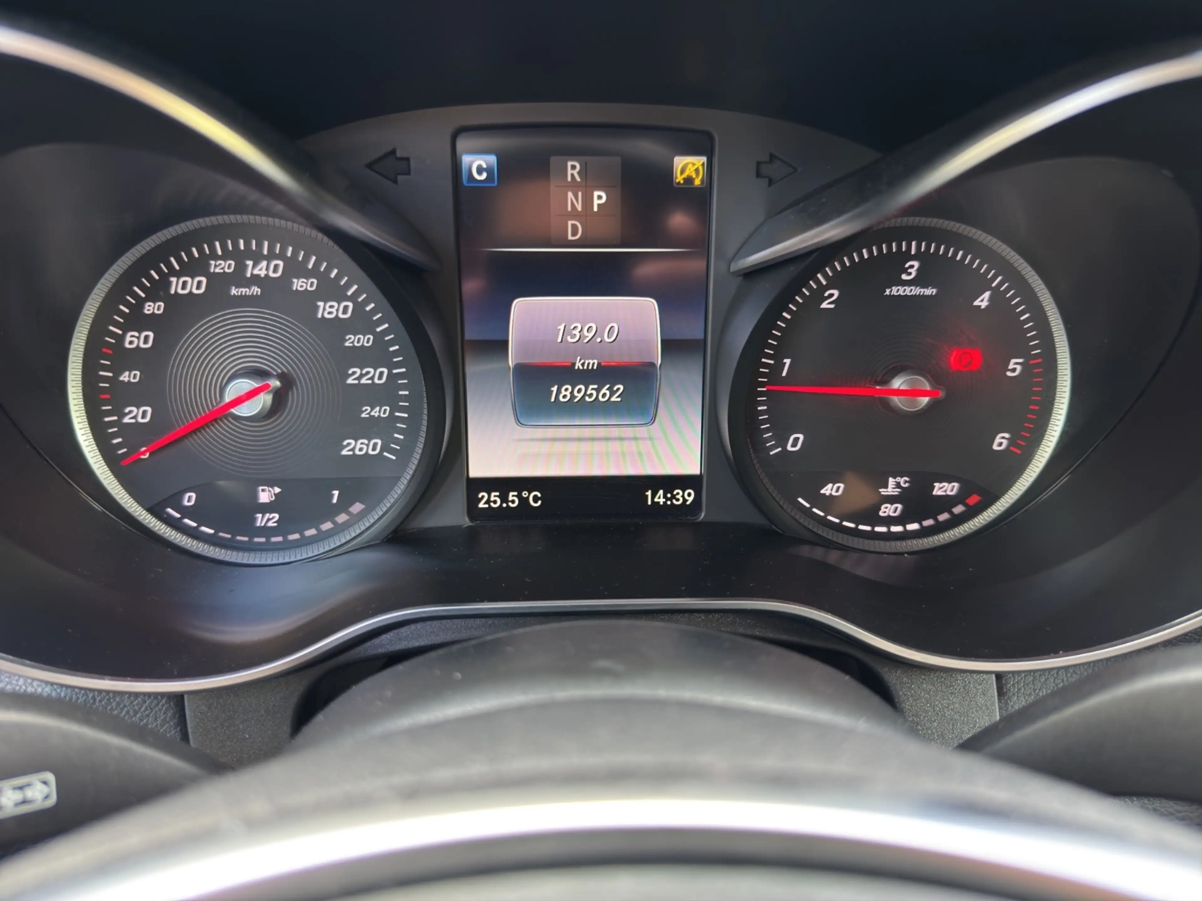 Mercedes-Benz GLC 250 d 4MATIC Klima Shz Ambi eHeck AMG Xenon — photo 15