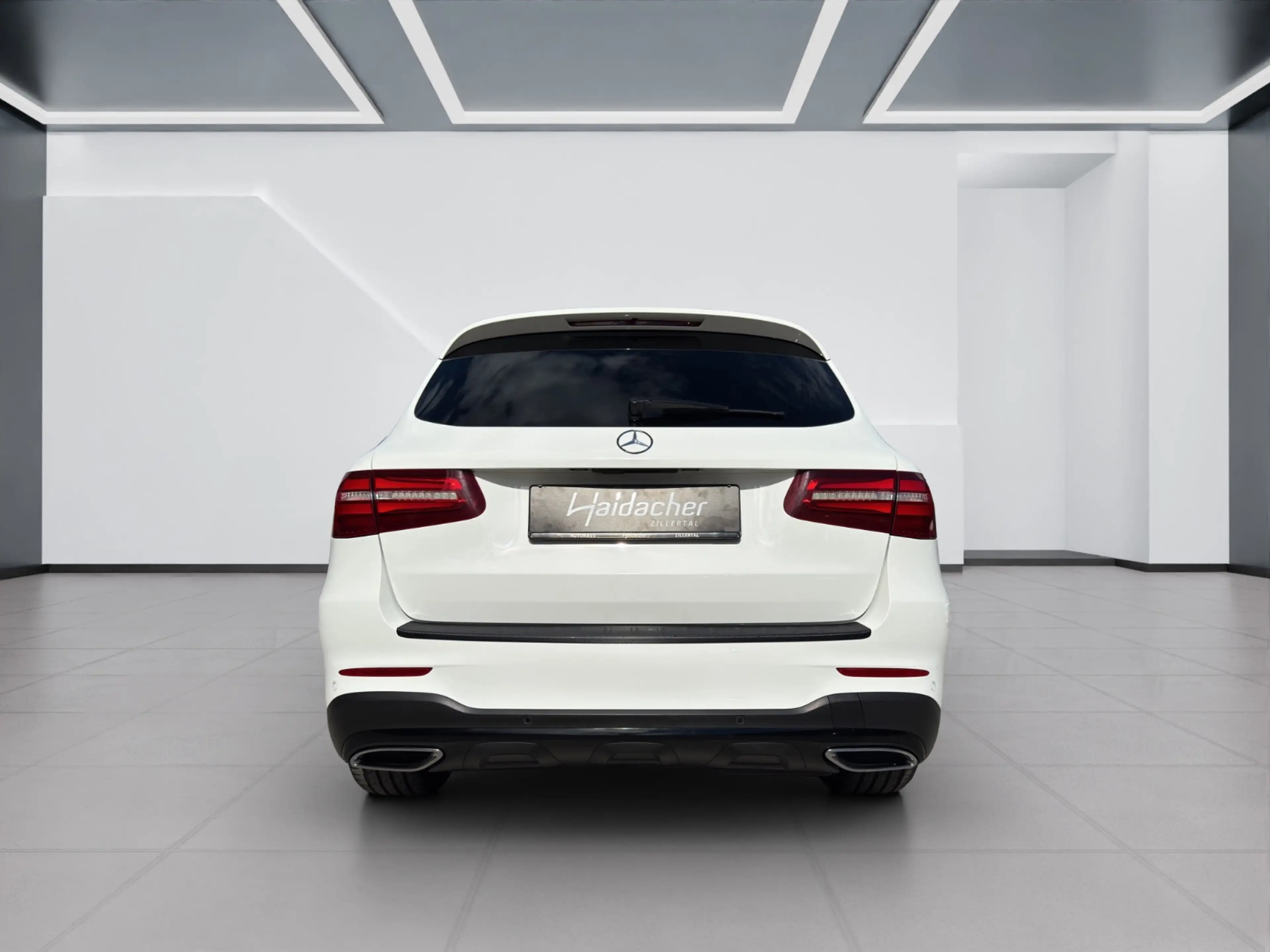 Mercedes-Benz GLC 250 d 4MATIC Klima Shz Ambi eHeck AMG Xenon — photo 6