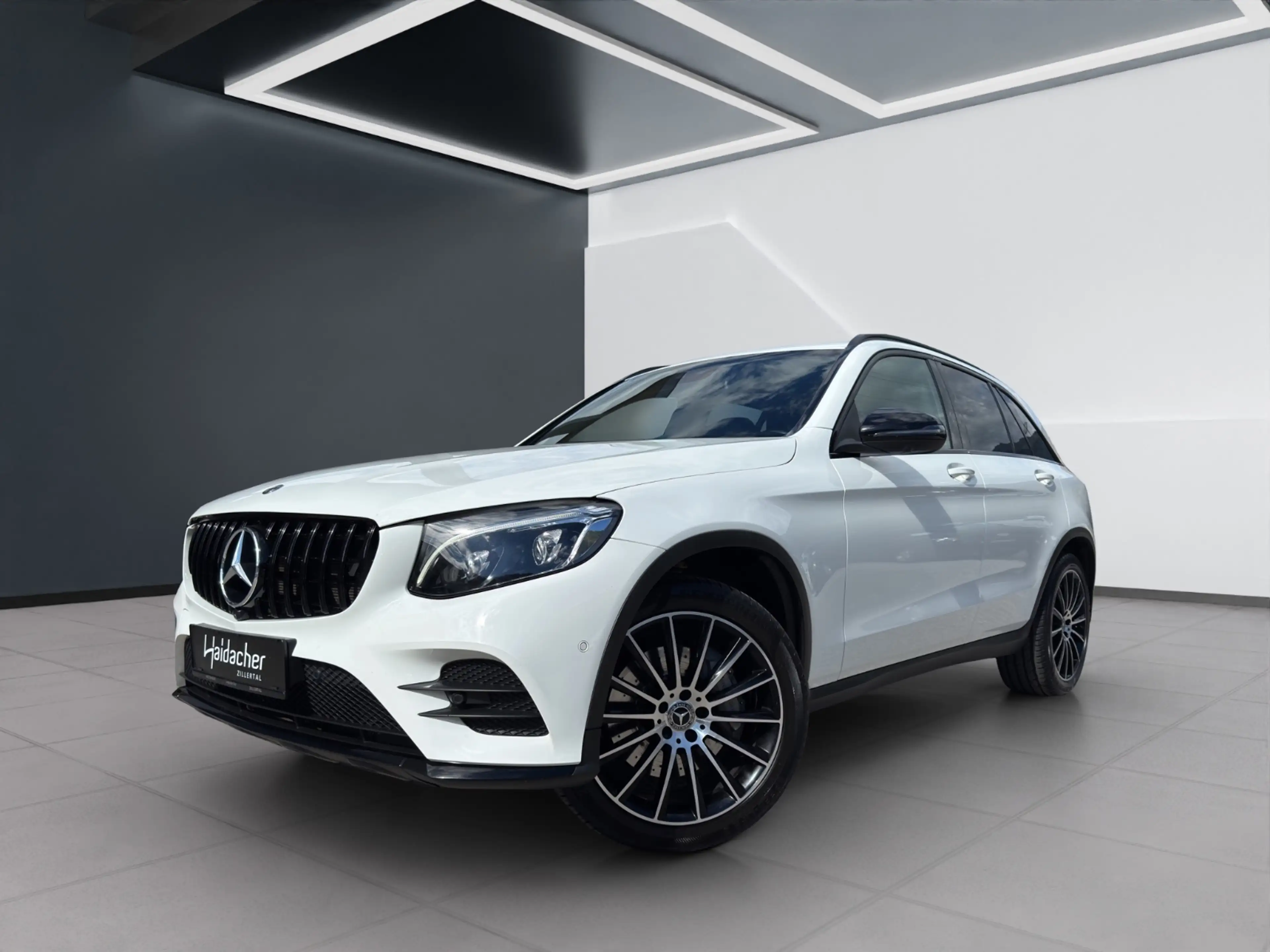 Mercedes-Benz GLC 250 d 4MATIC Klima Shz Ambi eHeck AMG Xenon — photo 2
