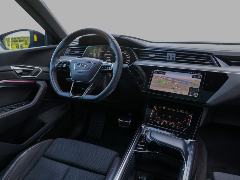 Audi Q8 S line 50 e-tron quattro 250 kW — photo 15