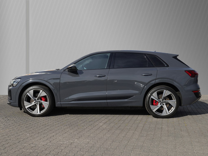 Audi Q8 S line 50 e-tron quattro 250 kW — photo 3