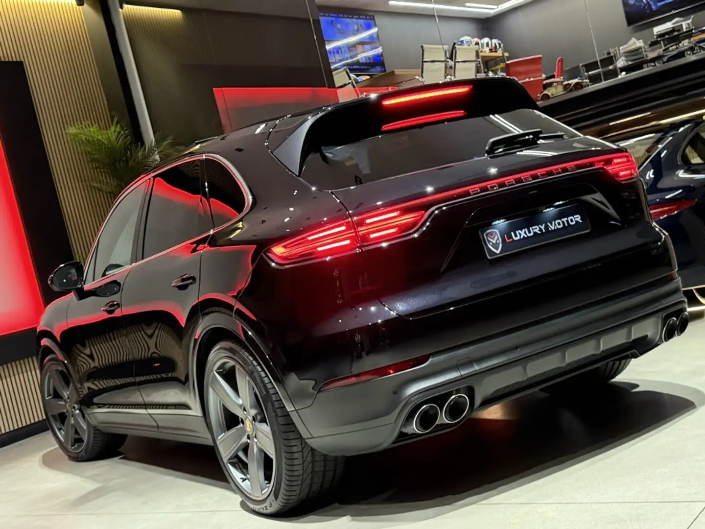 Porsche Cayenne Aut. Noir - 2