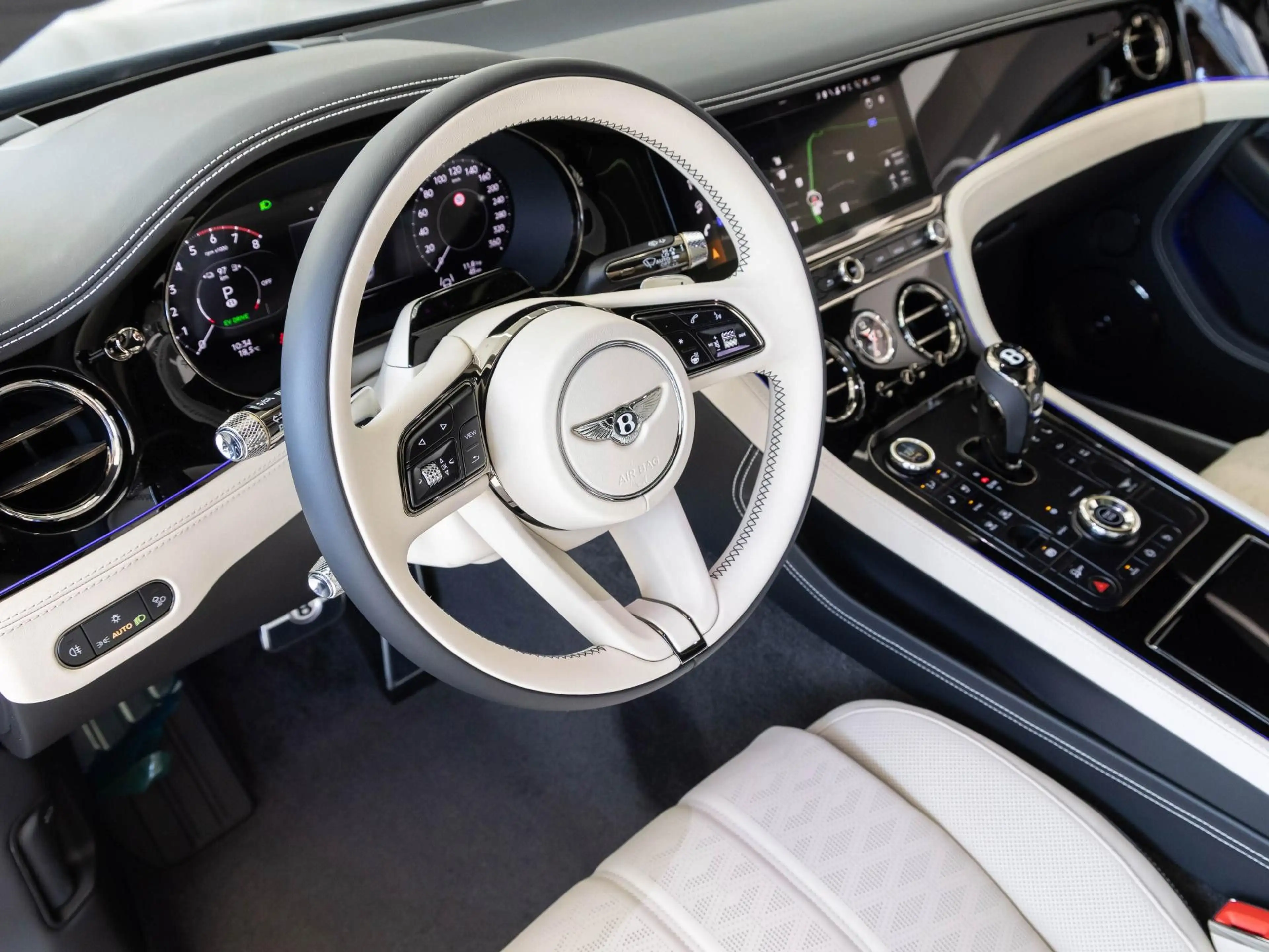 Bentley Continental GT S (MY26) Hybrid von BENTLEY FRANKFU — photo 6