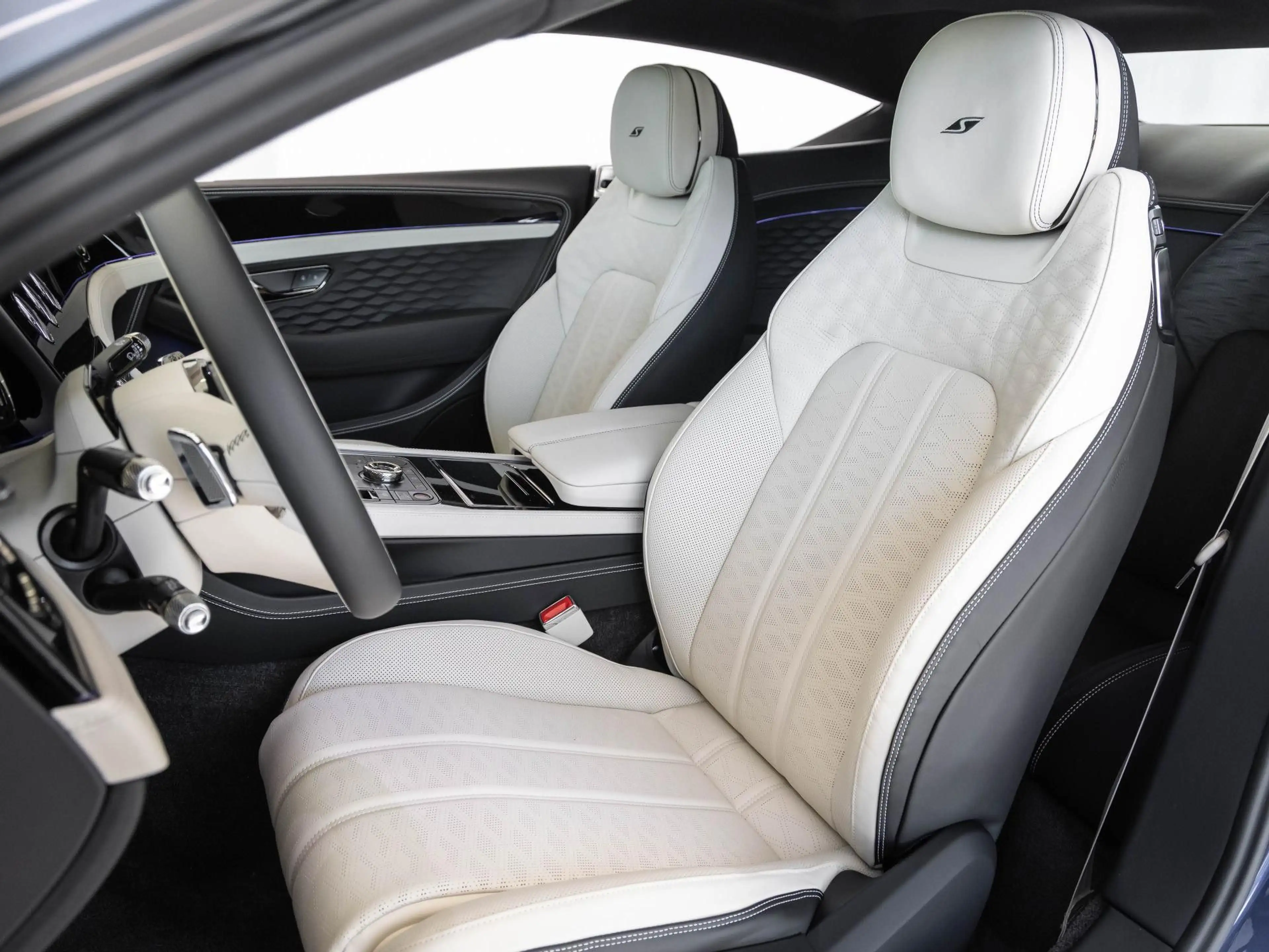 Bentley Continental GT S (MY26) Hybrid von BENTLEY FRANKFU — photo 10