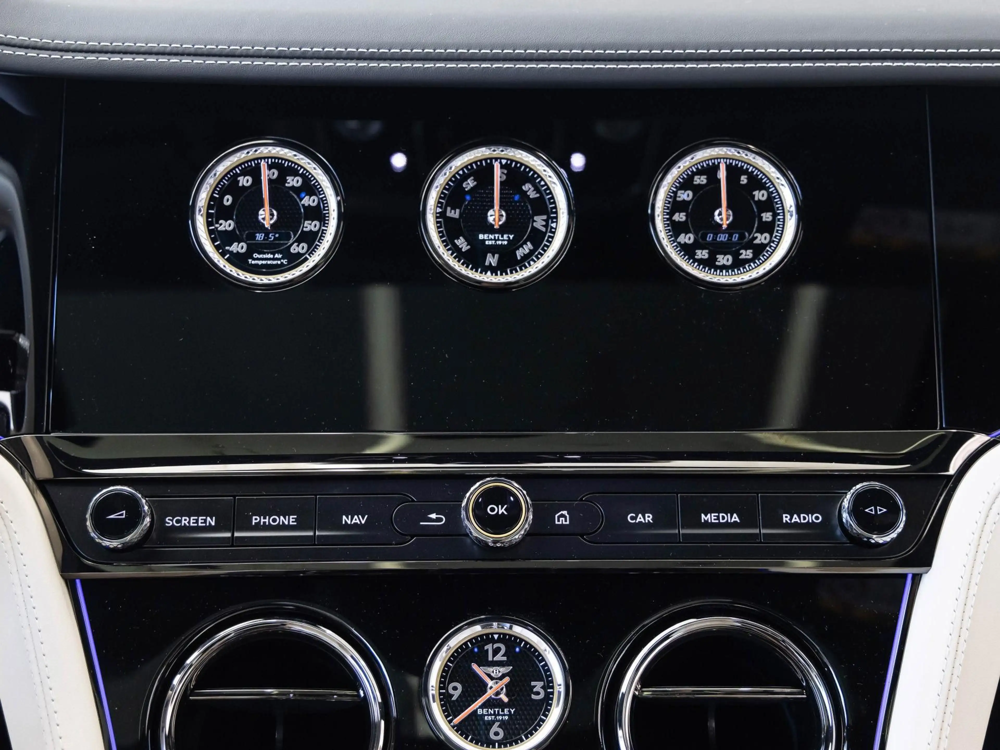 Bentley Continental GT S (MY26) Hybrid von BENTLEY FRANKFU — photo 15