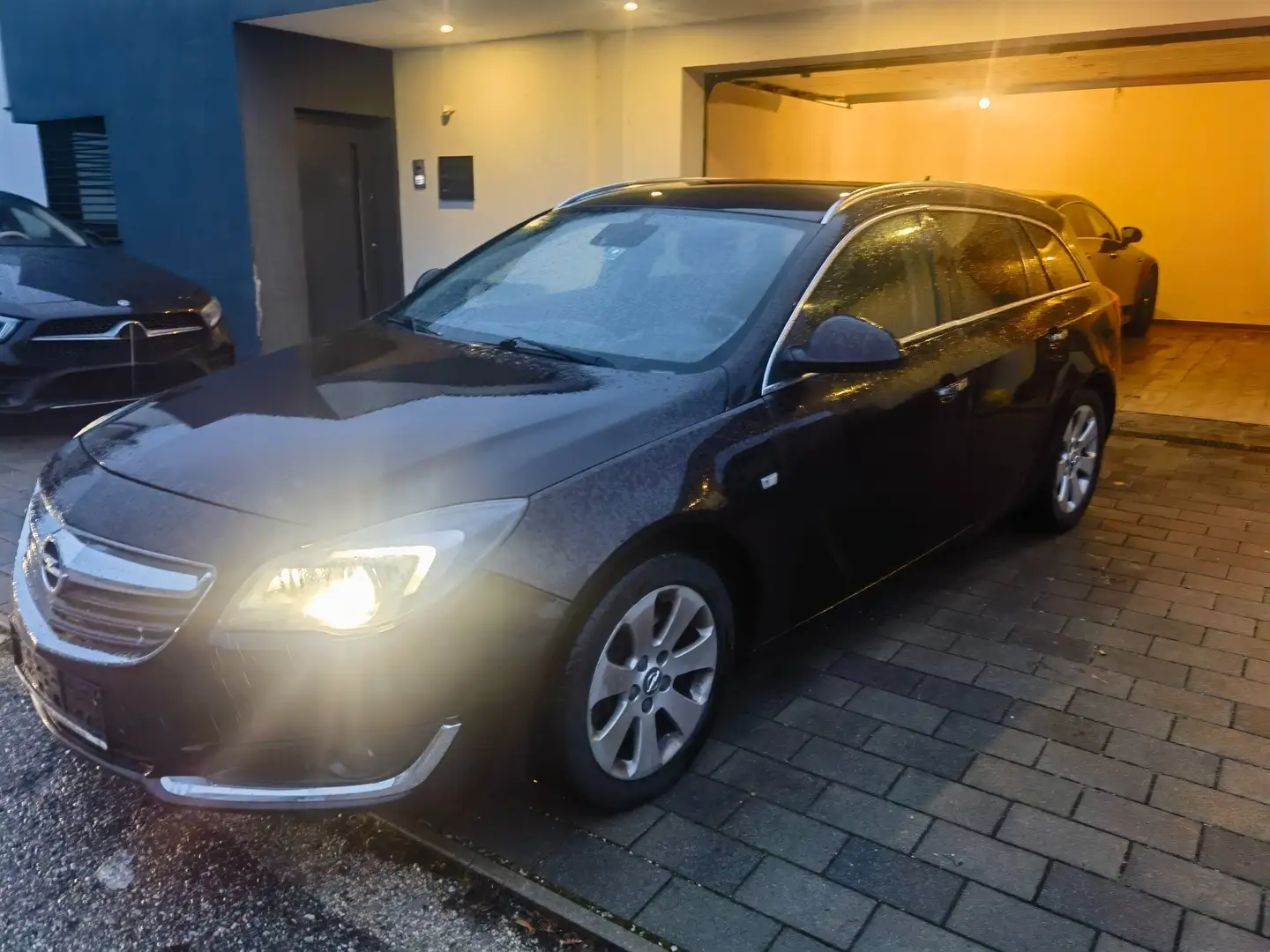 Opel Insignia Insignia Country Tourer 2,0 CDTI Ecotec Allrad Aut Braun - 1